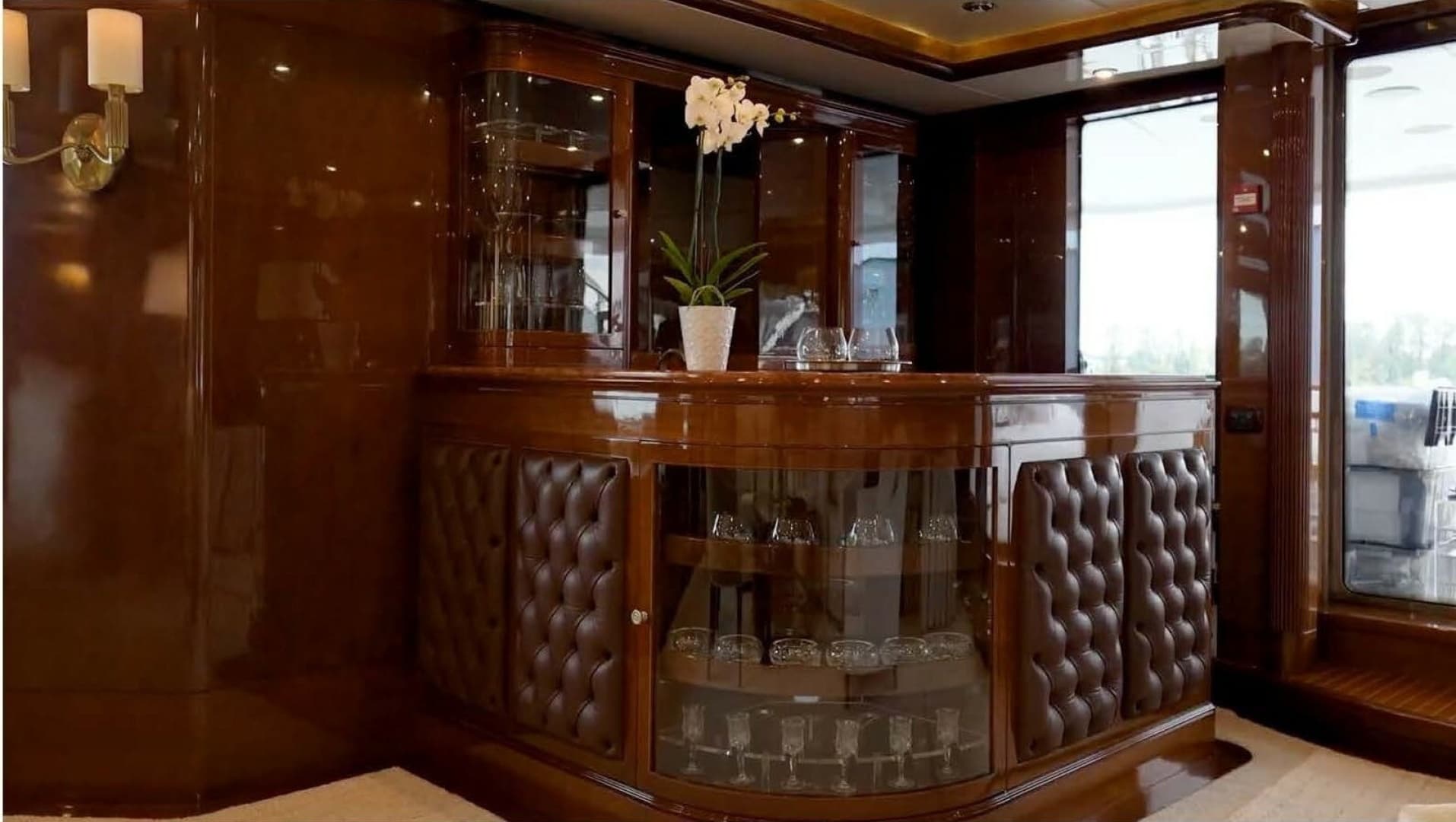 2004 Benetti 145 Vision photo 19