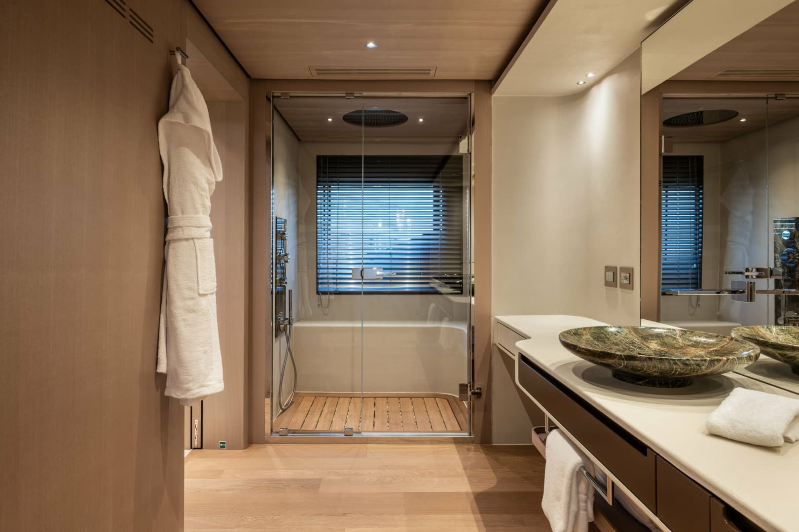 2026 Benetti Class 44M photo 17