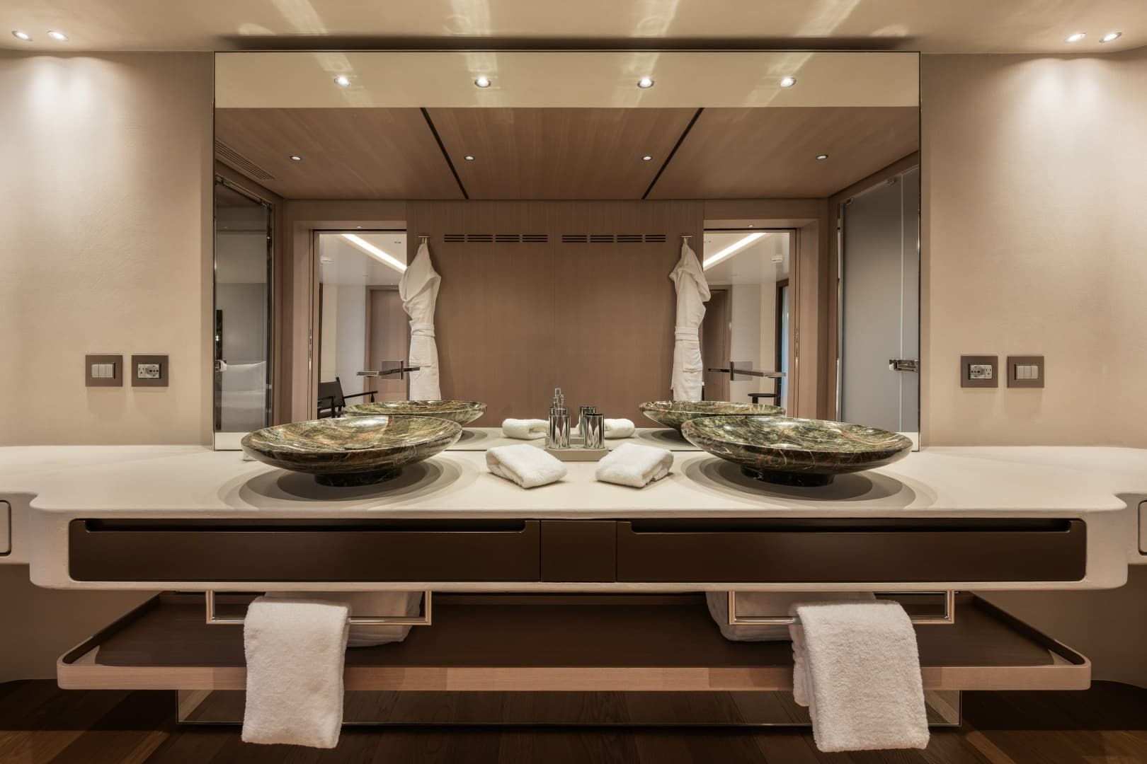 2026 Benetti Class 44M photo 16