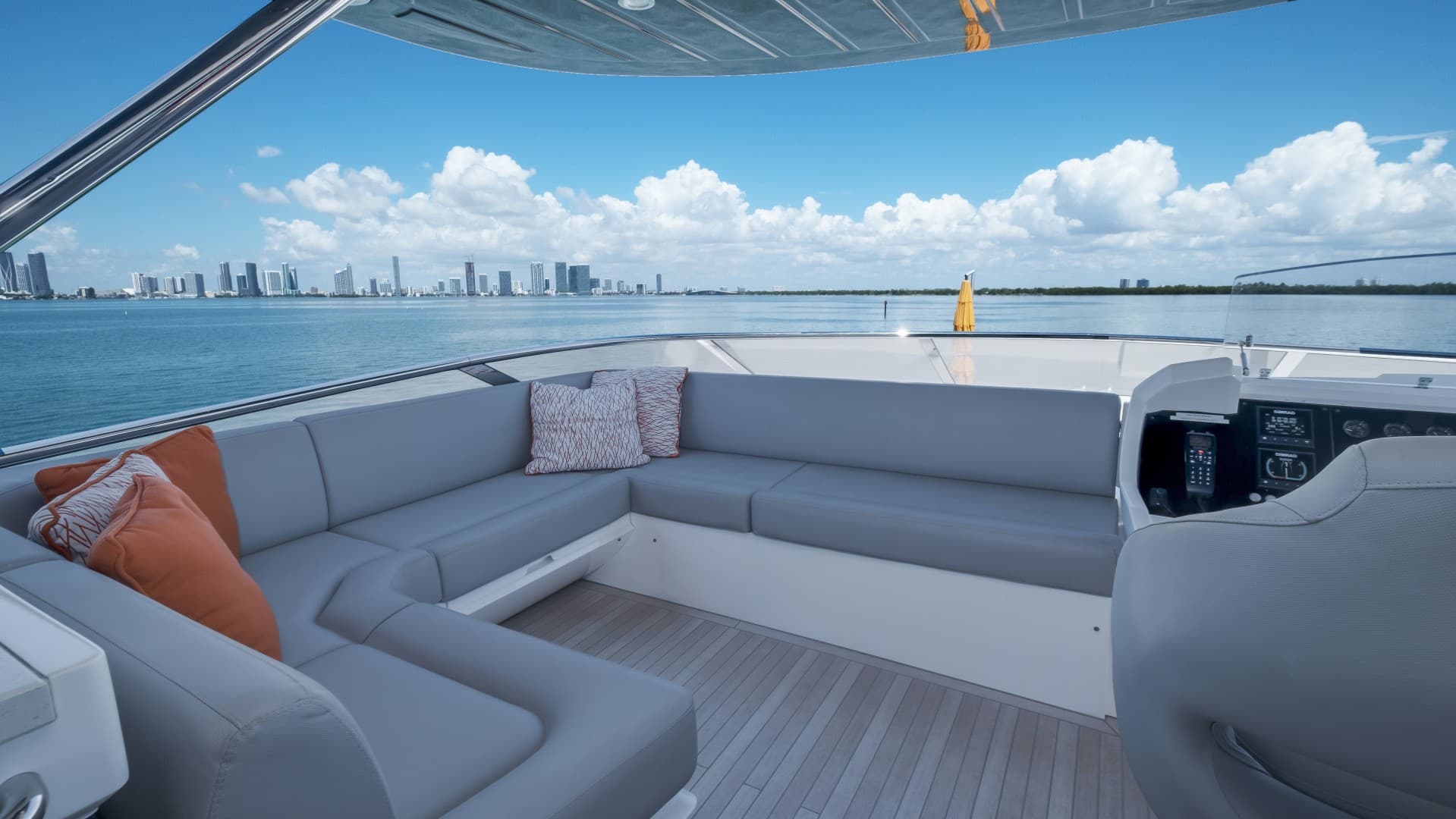 2018 Sunseeker 86 Yacht photo 14
