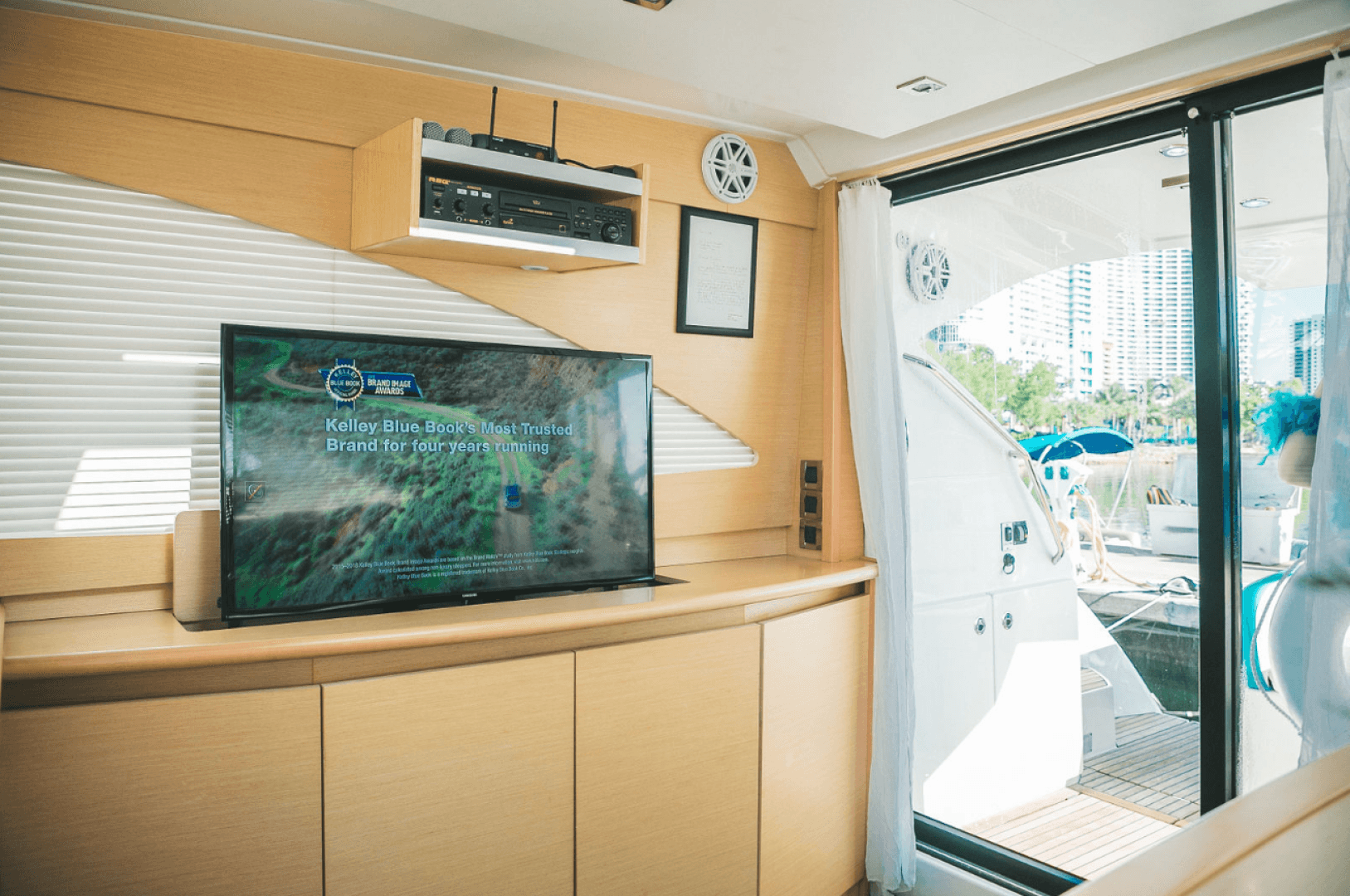 2010 Beneteau Monte Carlo 47 photo 8