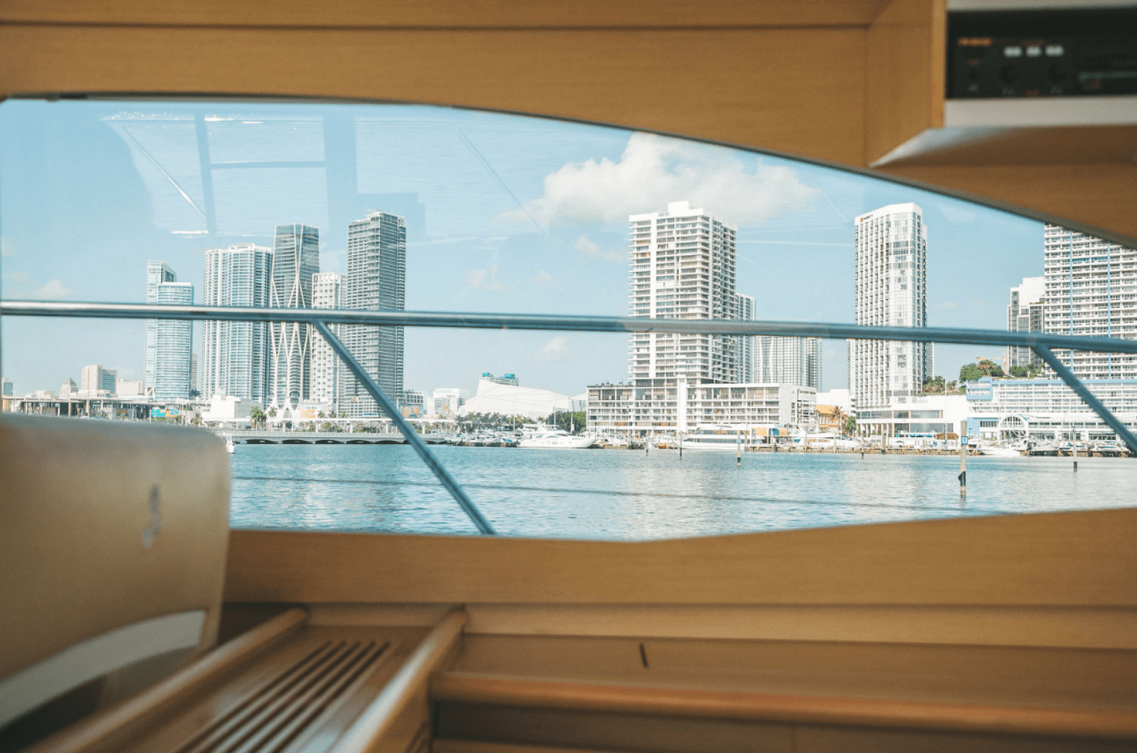 2010 Beneteau Monte Carlo 47 photo 13