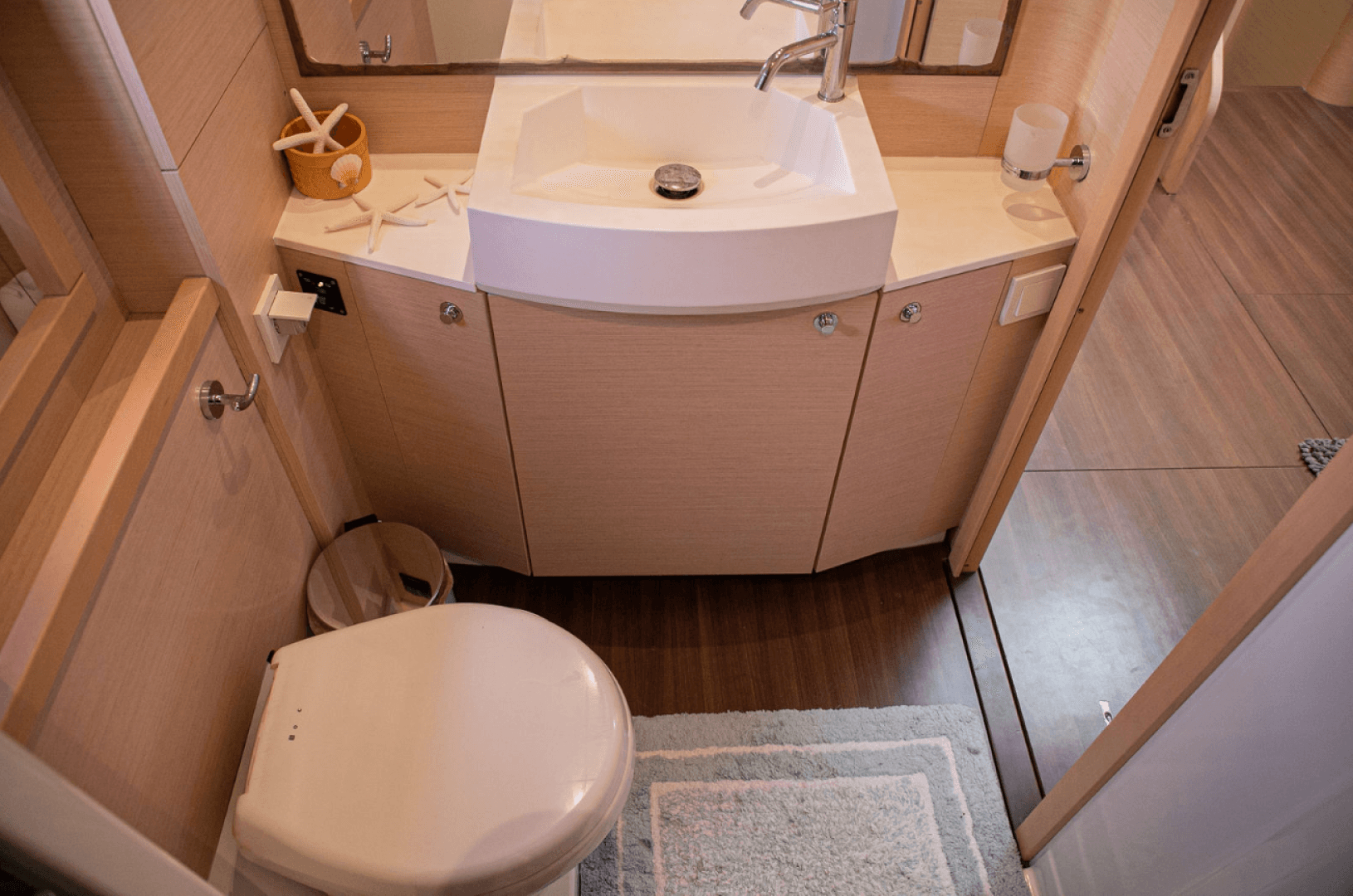 2010 Beneteau Monte Carlo 47 photo 31