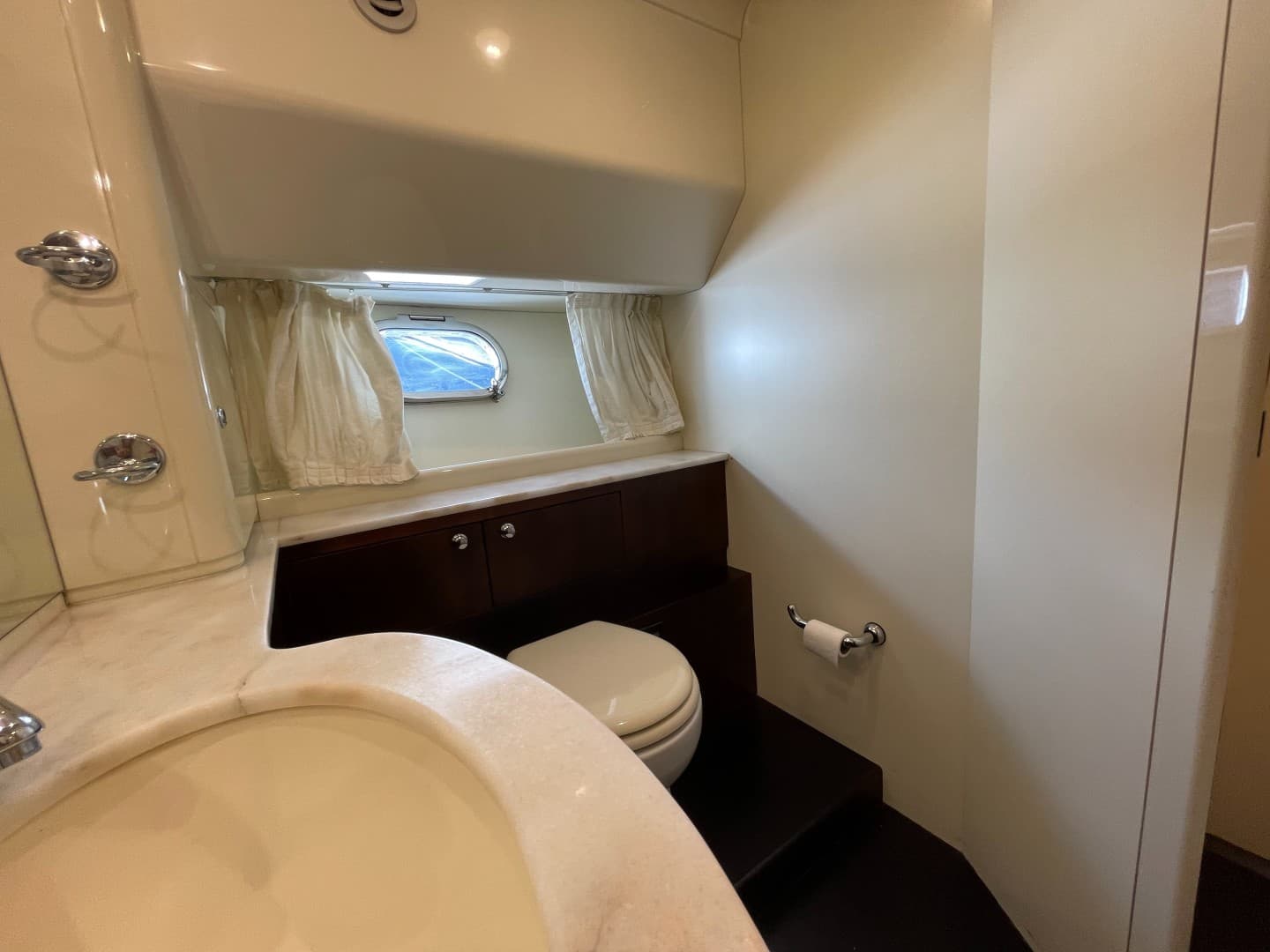 2001 Ferretti Yachts 680 photo 29