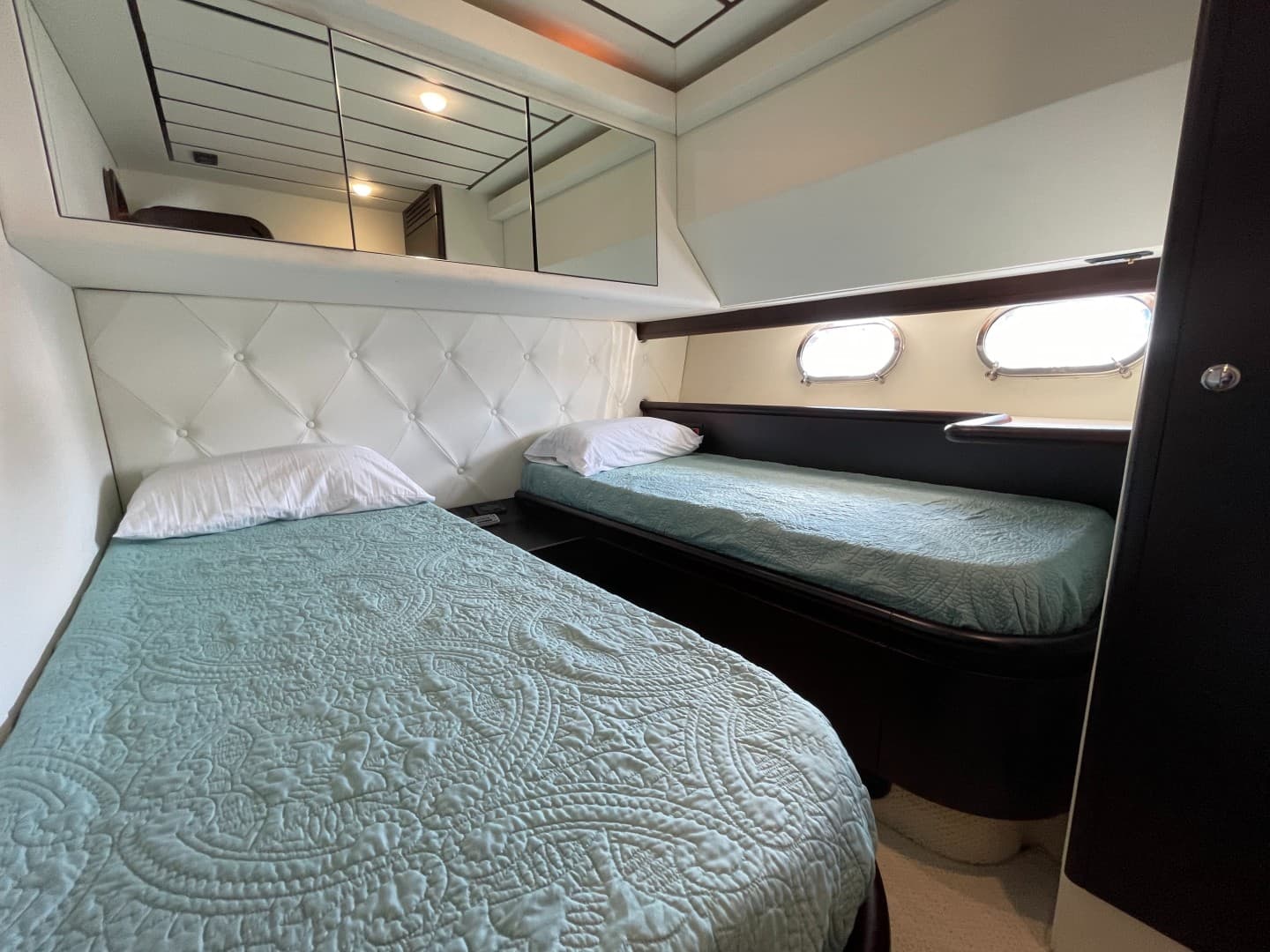 2001 Ferretti Yachts 680 photo 27