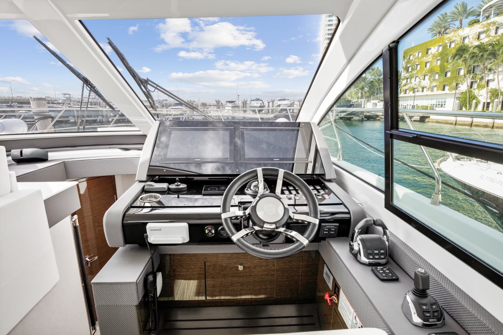 2019 Cruisers 50 Cantius photo 27