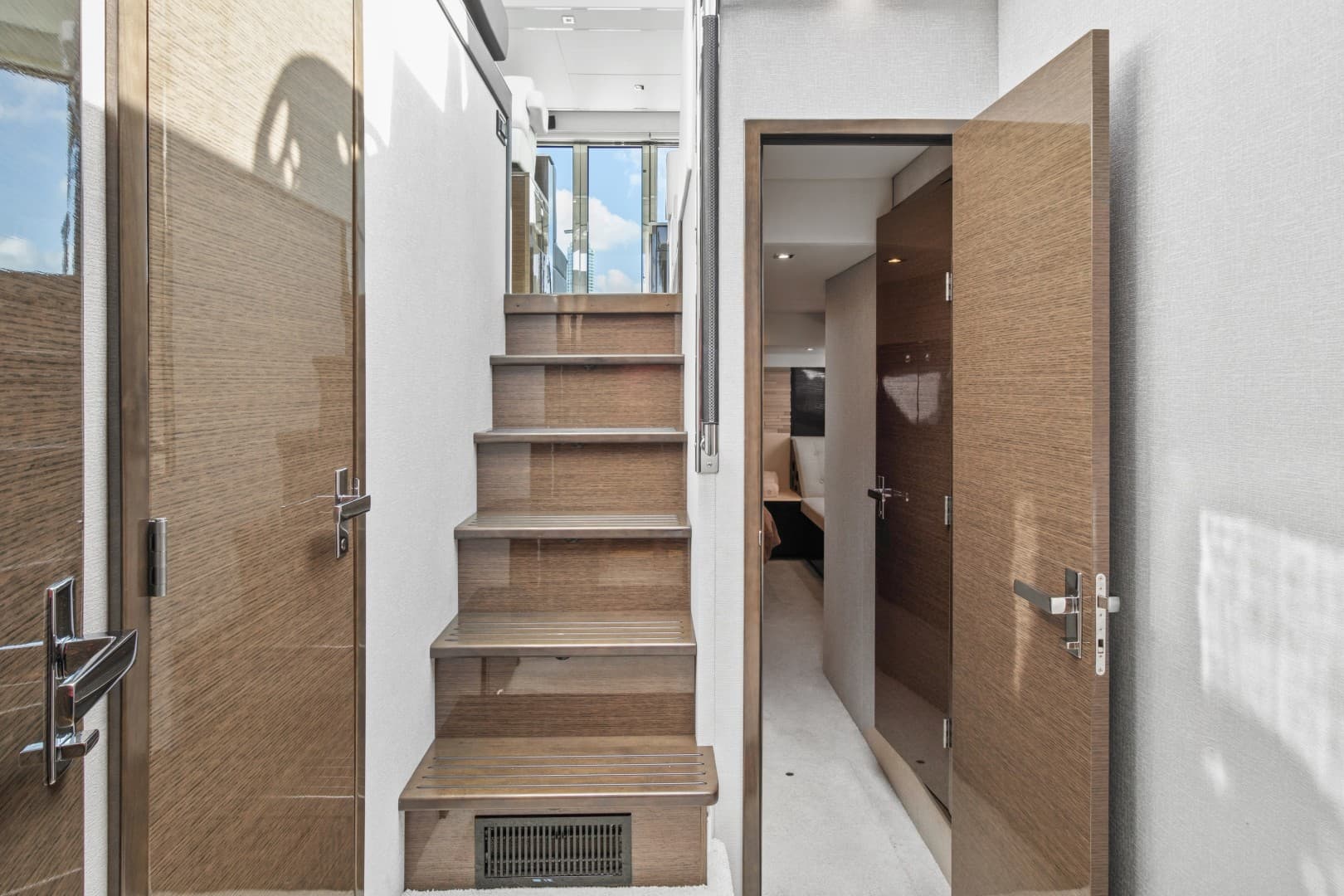 2019 Cruisers 50 Cantius photo 28