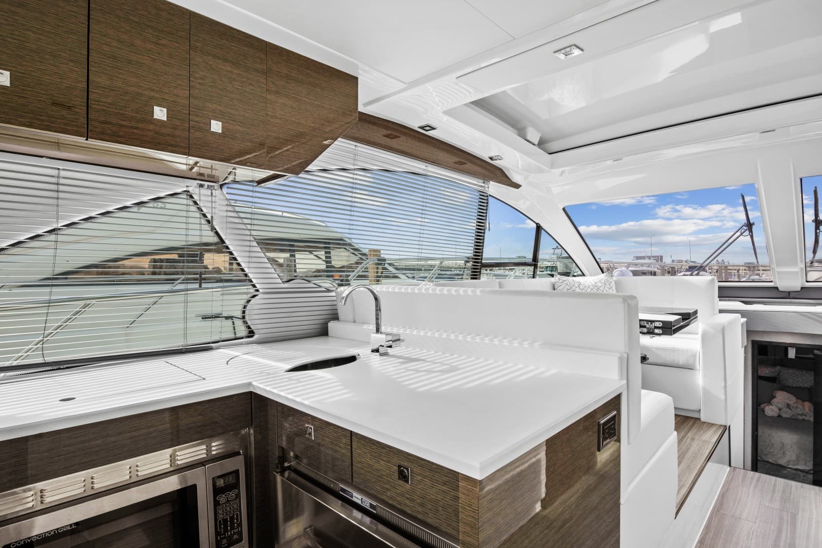 2019 Cruisers 50 Cantius photo 22