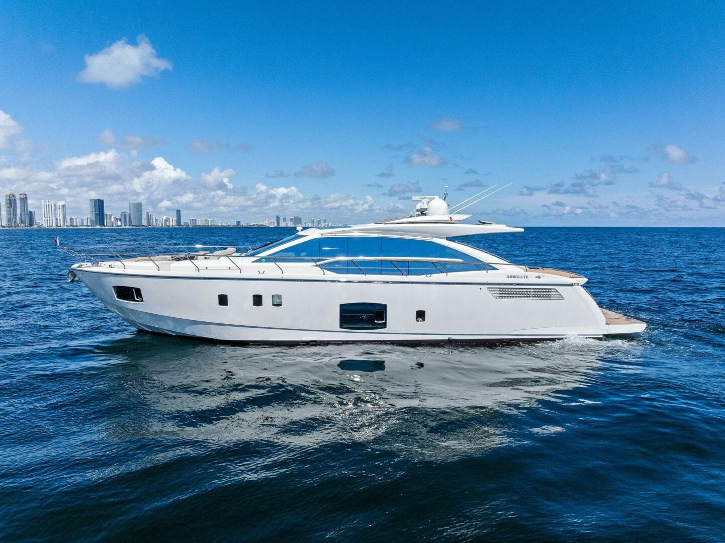 2013 Absolute 64 photo 2