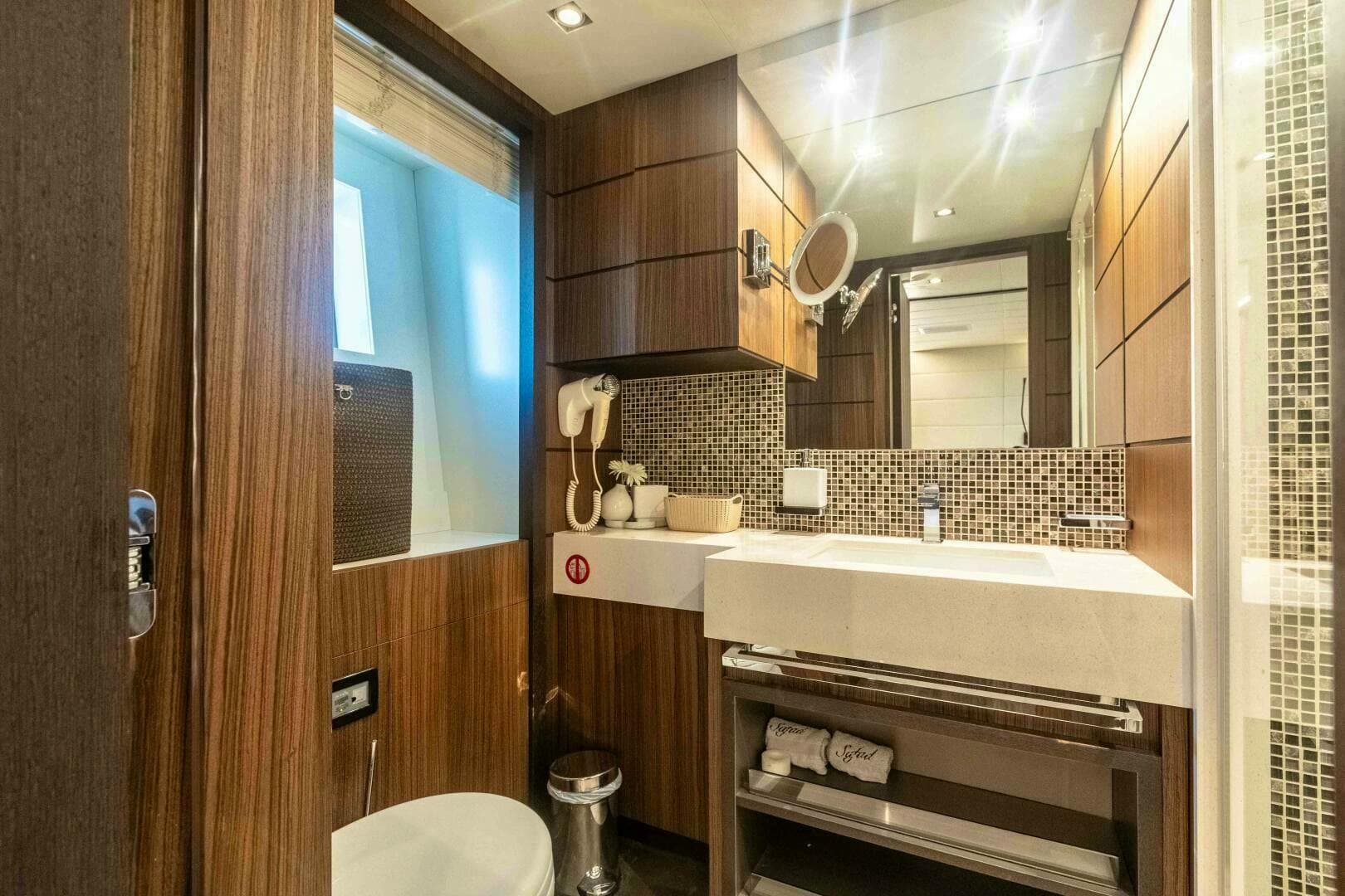 2015 Benetti Benetti Classic 121 photo 46