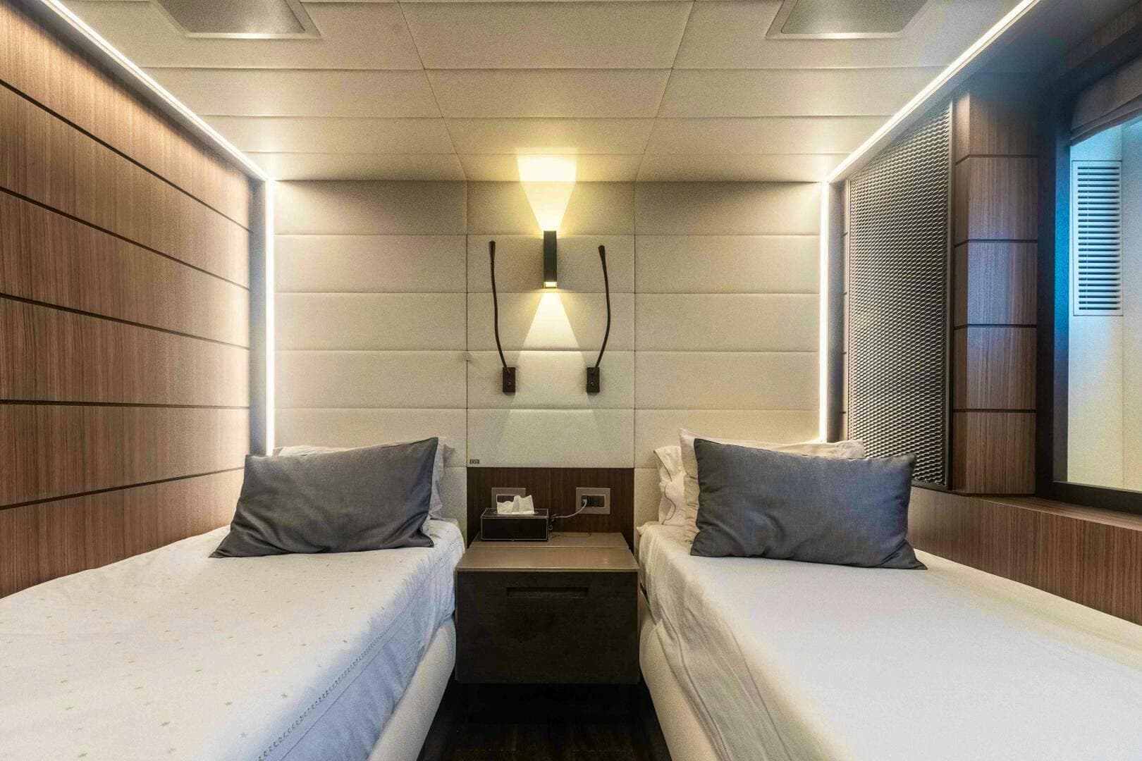 2015 Benetti Benetti Classic 121 photo 45