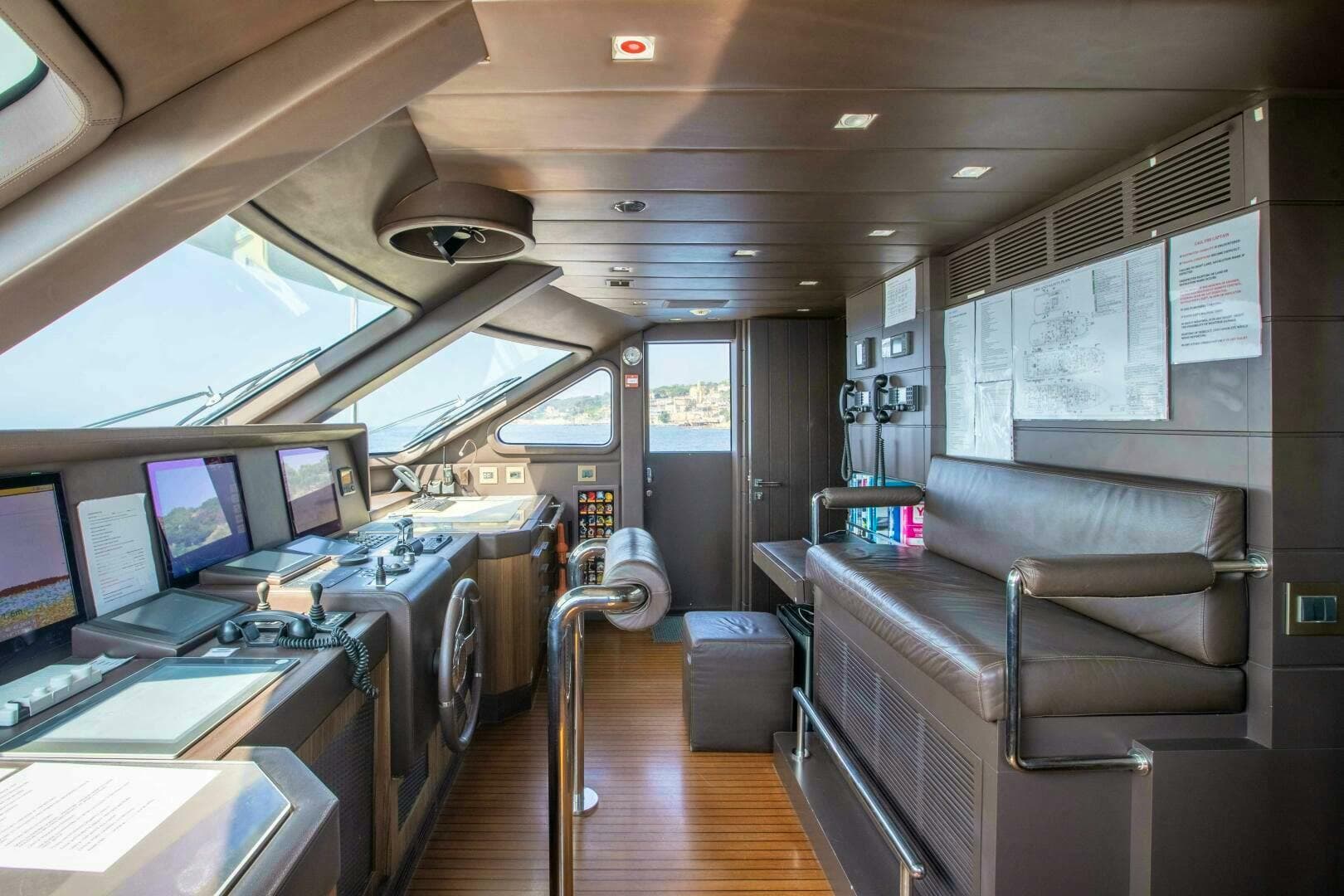 2015 Benetti Benetti Classic 121 photo 48