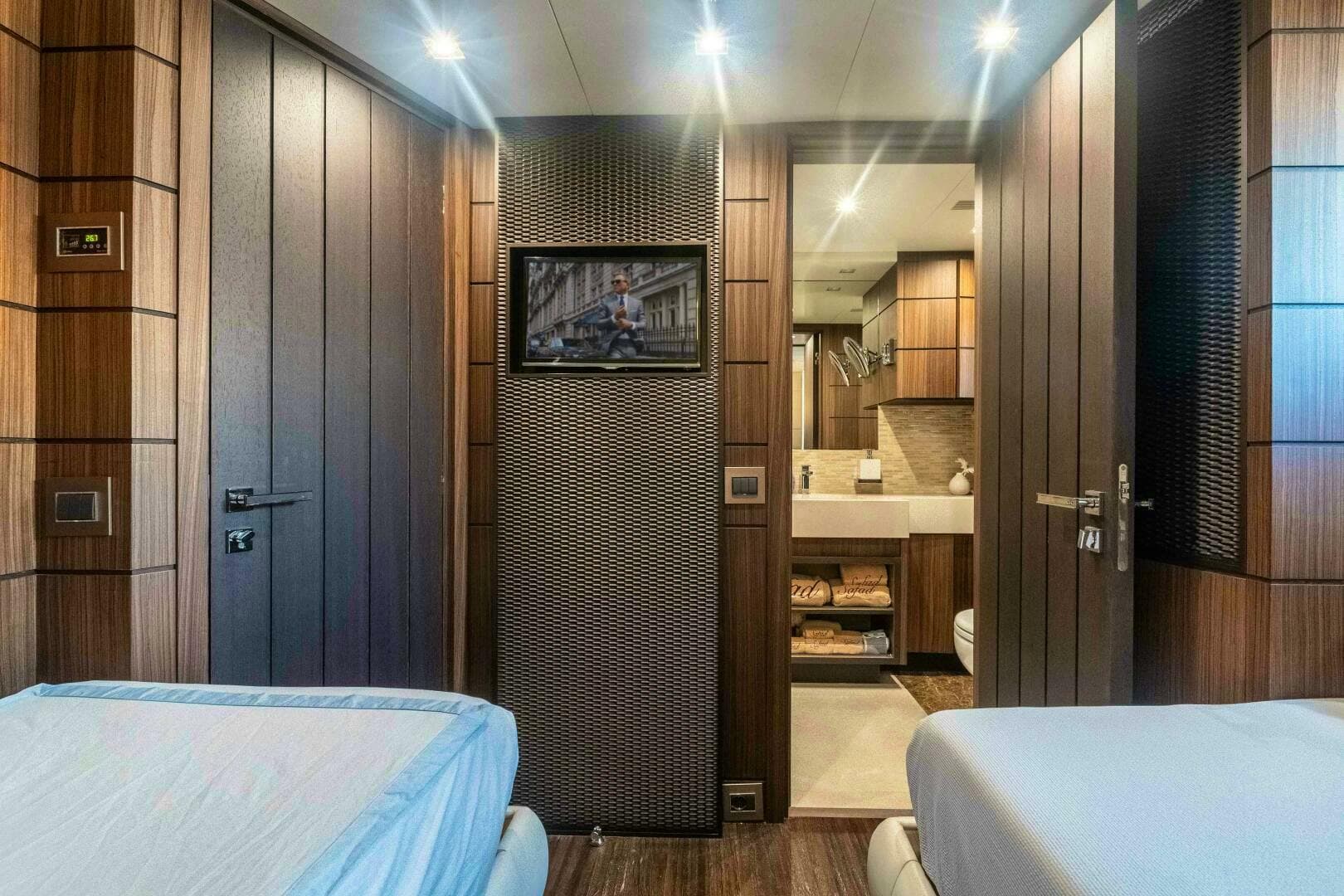 2015 Benetti Benetti Classic 121 photo 43