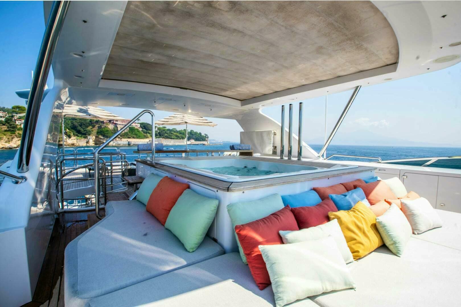 2015 Benetti Benetti Classic 121 photo 15