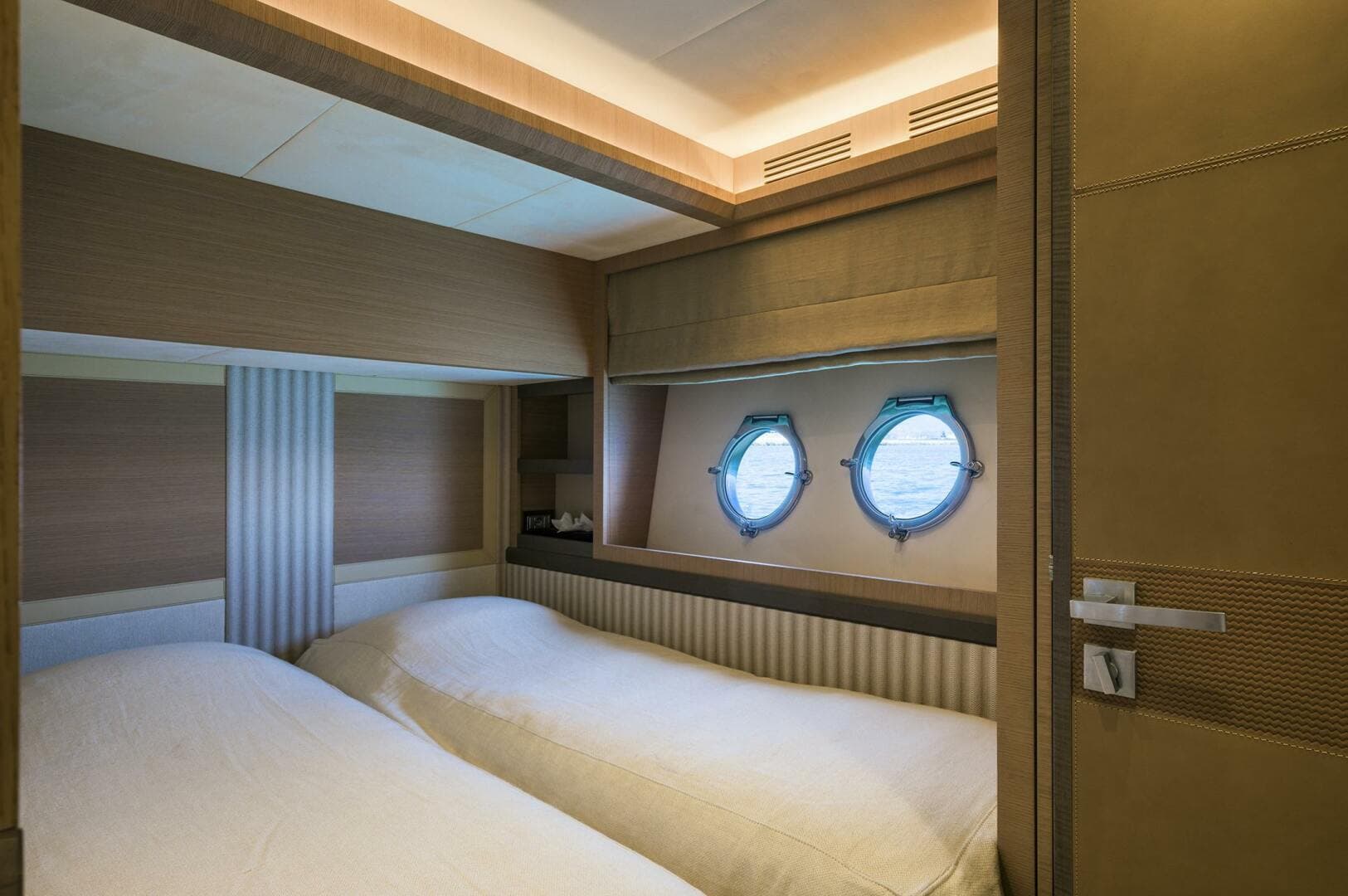 2016 Monte Carlo Yachts Custom photo 20