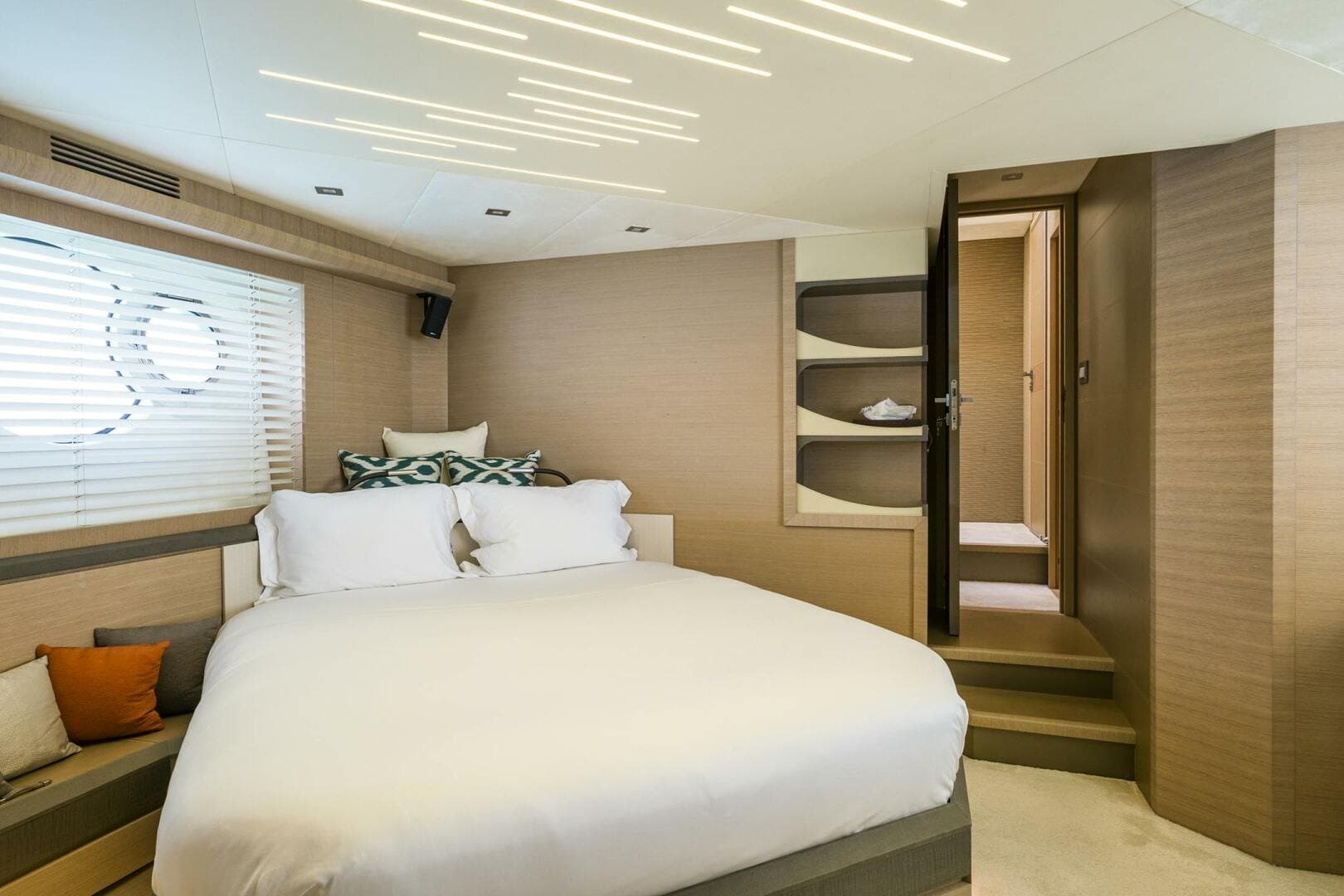 2016 Monte Carlo Yachts Custom photo 24