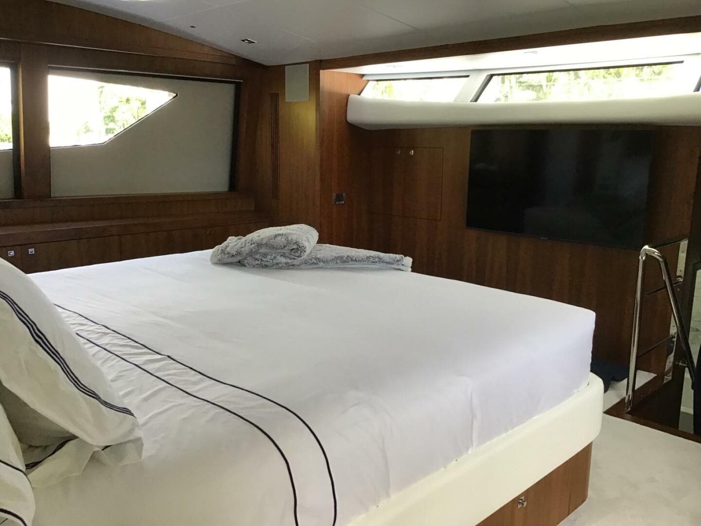 2011 Sunseeker 34M photo 11