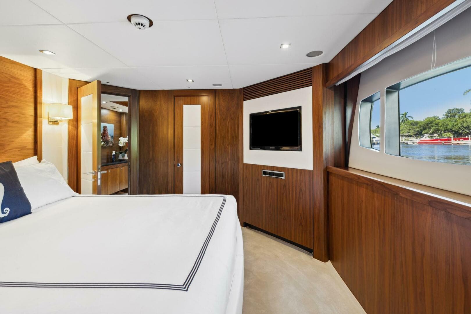 2011 Sunseeker 34M photo 23