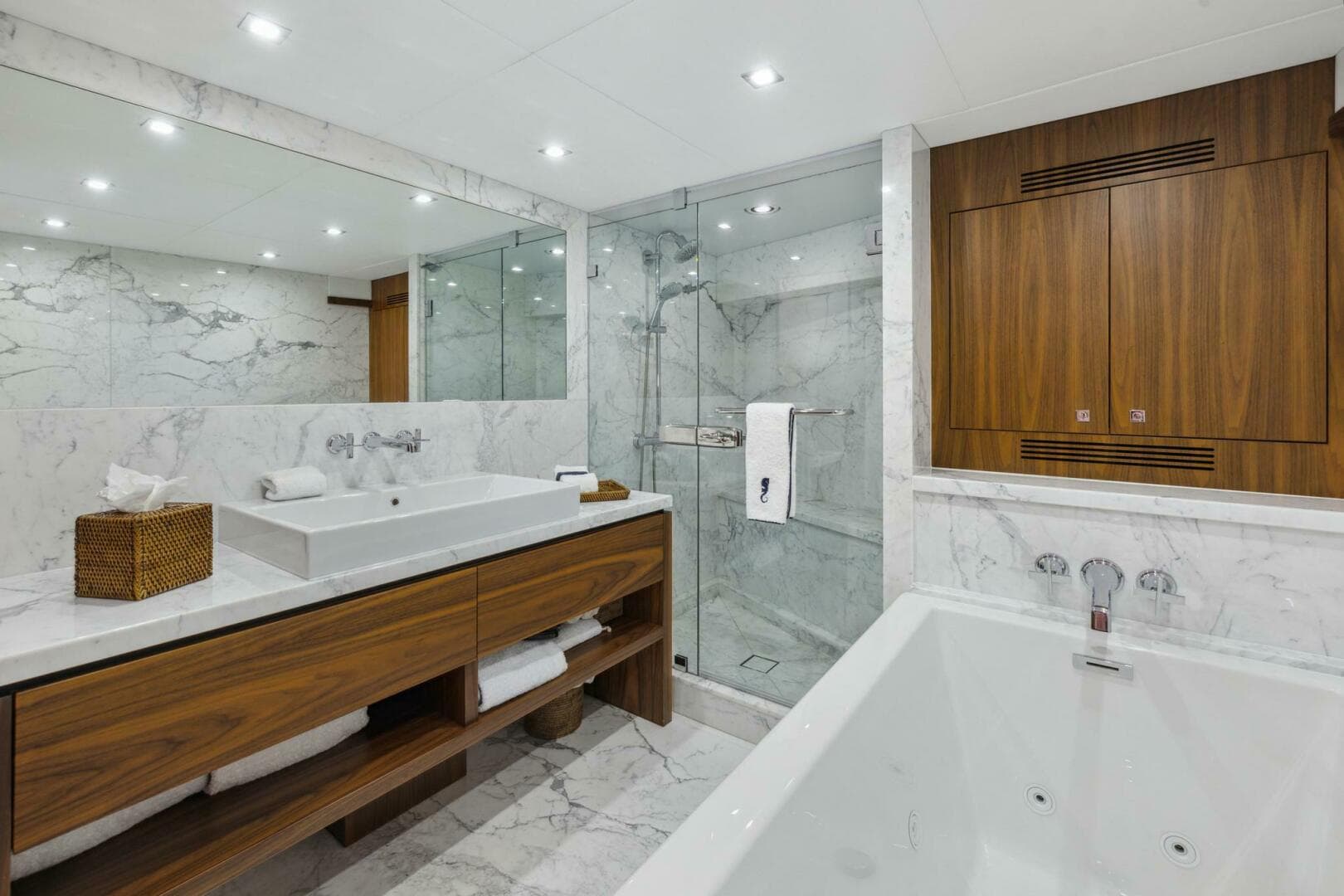 2011 Sunseeker 34M photo 17