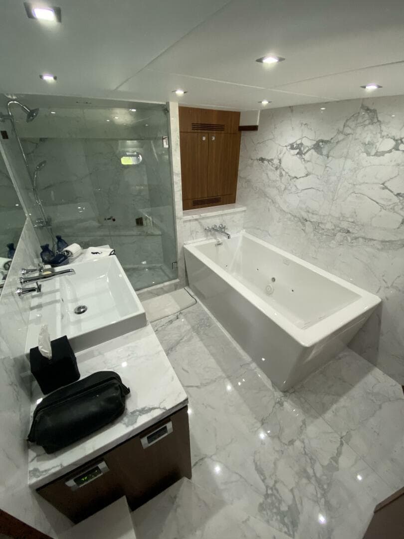 2011 Sunseeker 34M photo 18