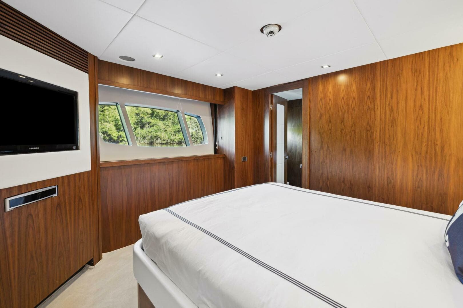 2011 Sunseeker 34M photo 22
