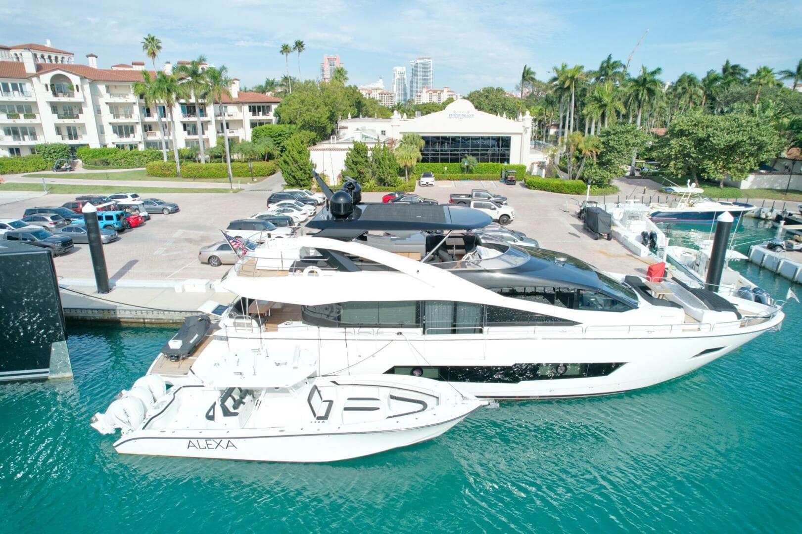 2018 Sunseeker 86 Yacht photo 10