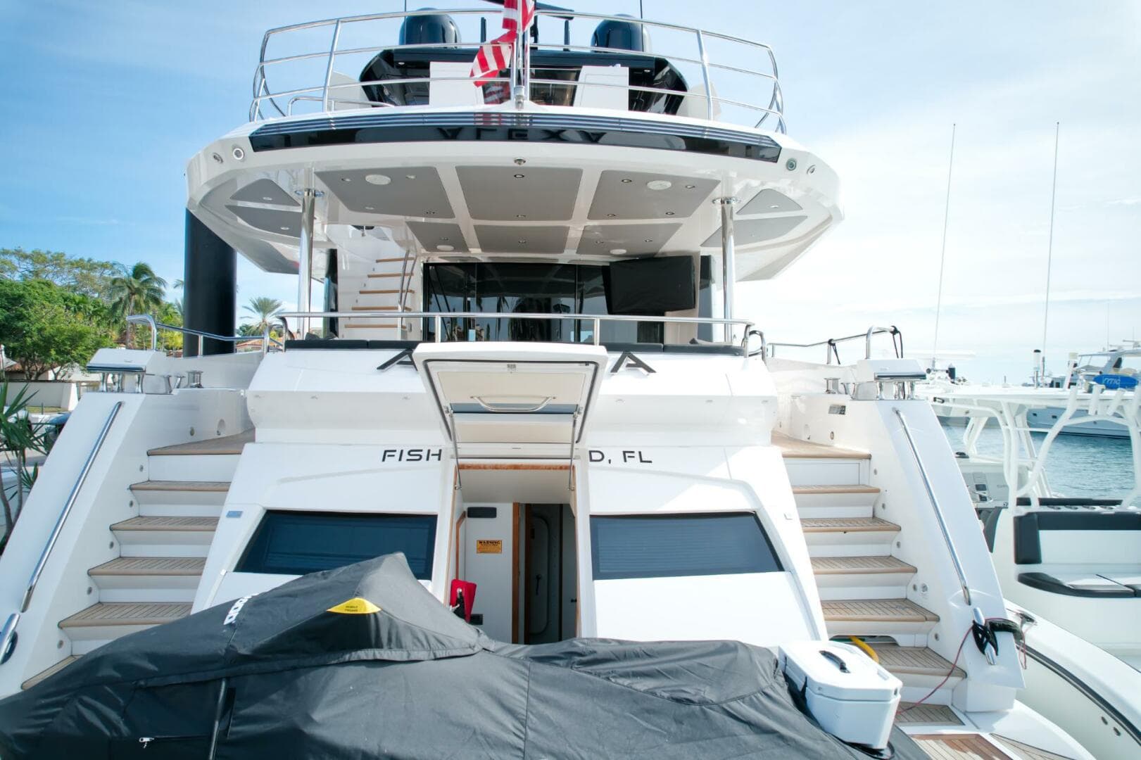 2018 Sunseeker 86 Yacht photo 9