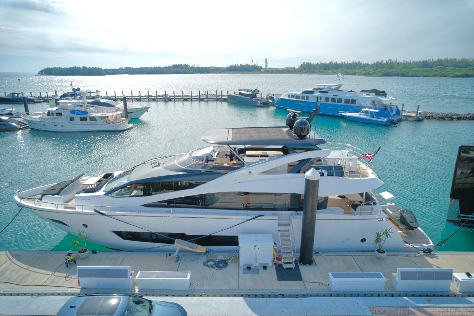 2018 Sunseeker 86 Yacht photo 5