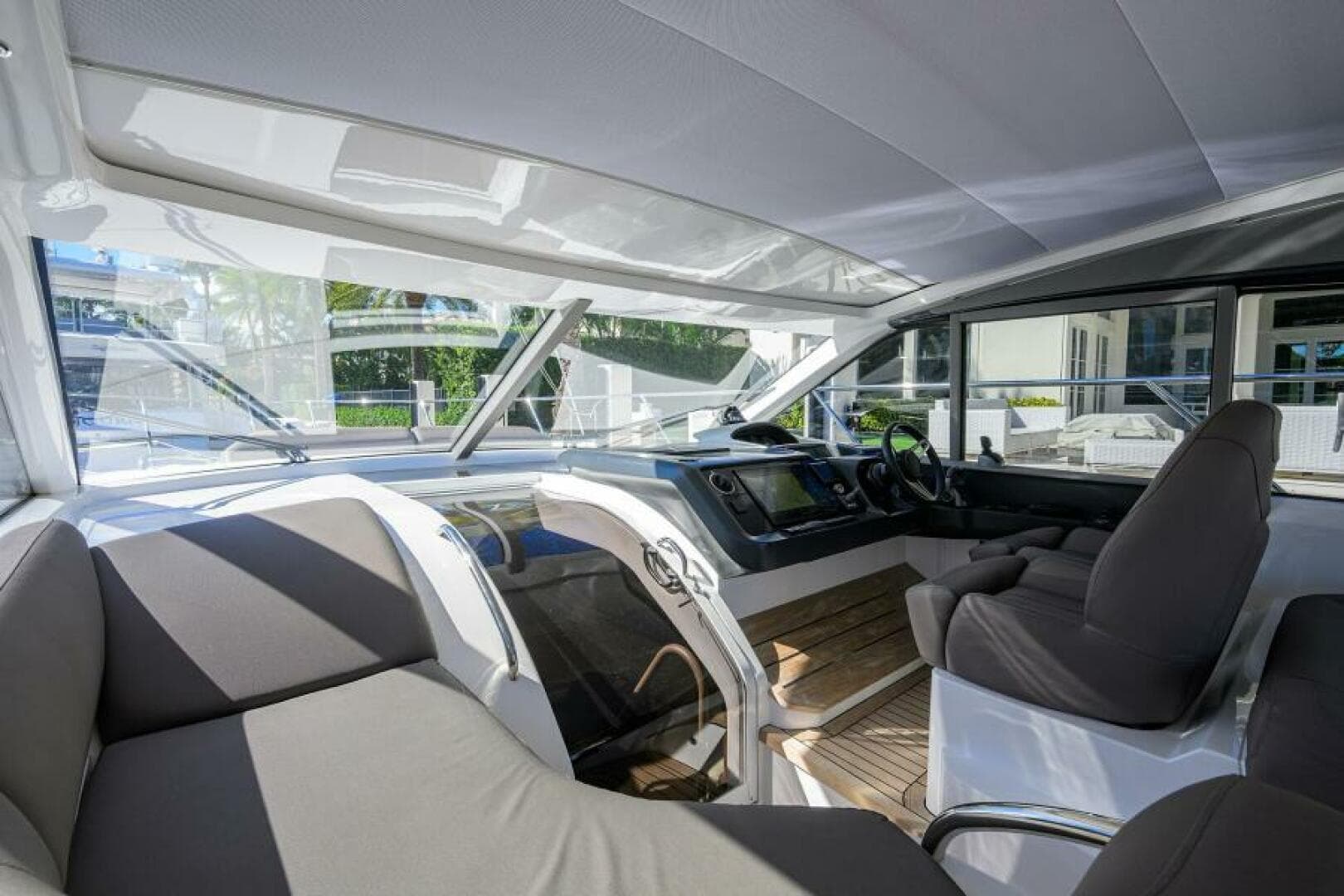 2022 Princess V50 Open photo 30