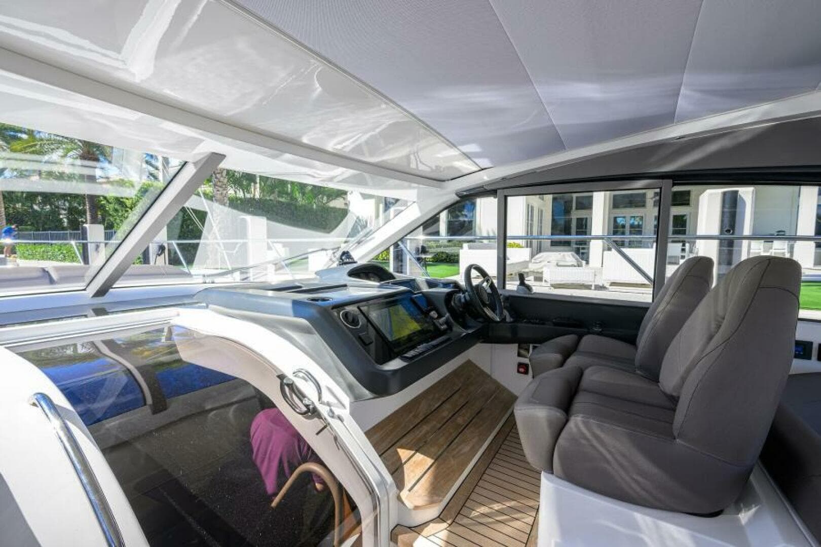 2022 Princess V50 Open photo 28