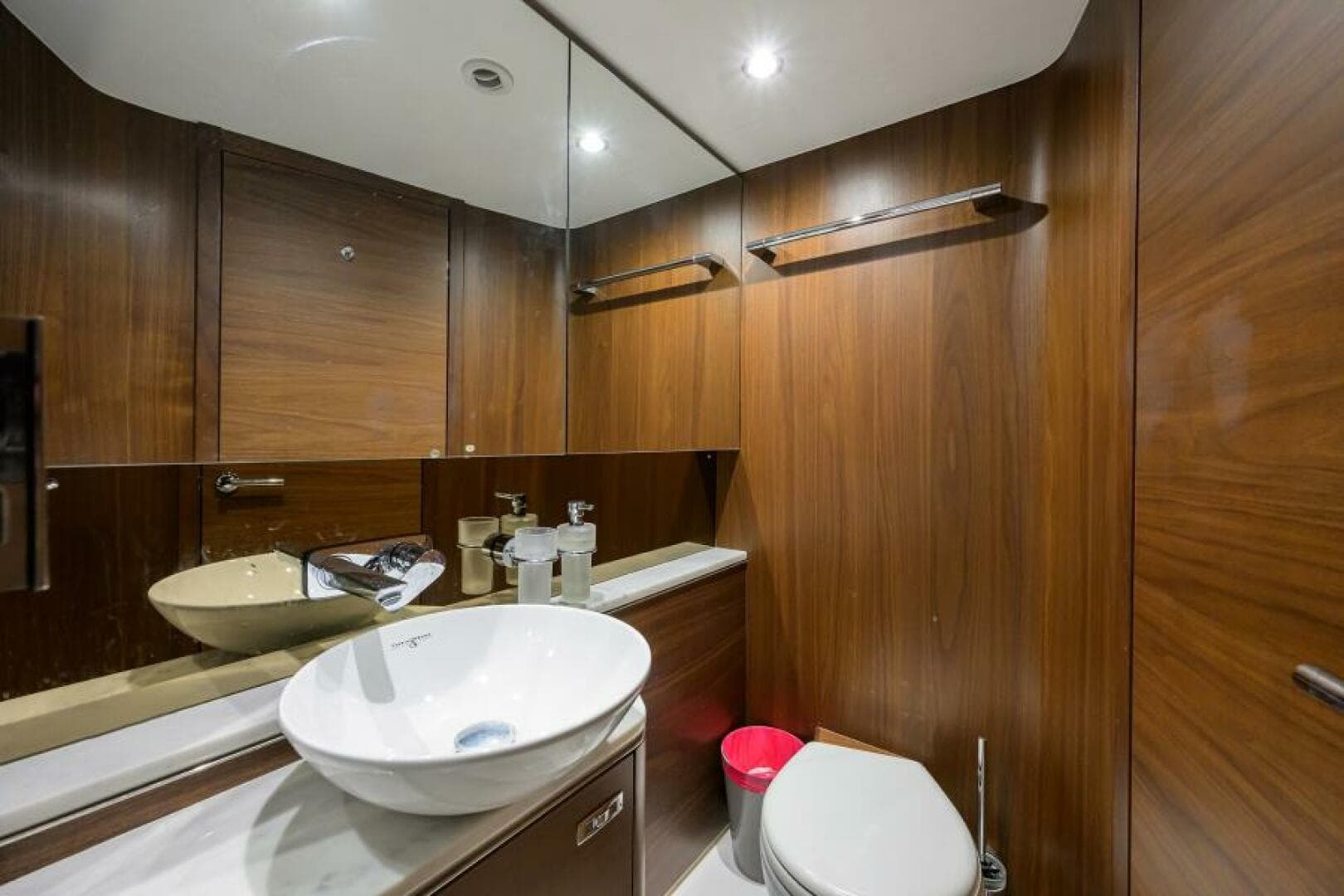 2022 Princess V50 Open photo 19