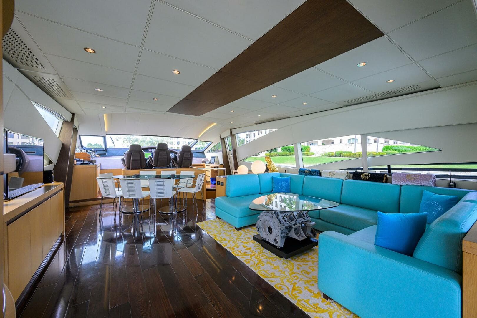 2009 Pershing 90 Express photo 8
