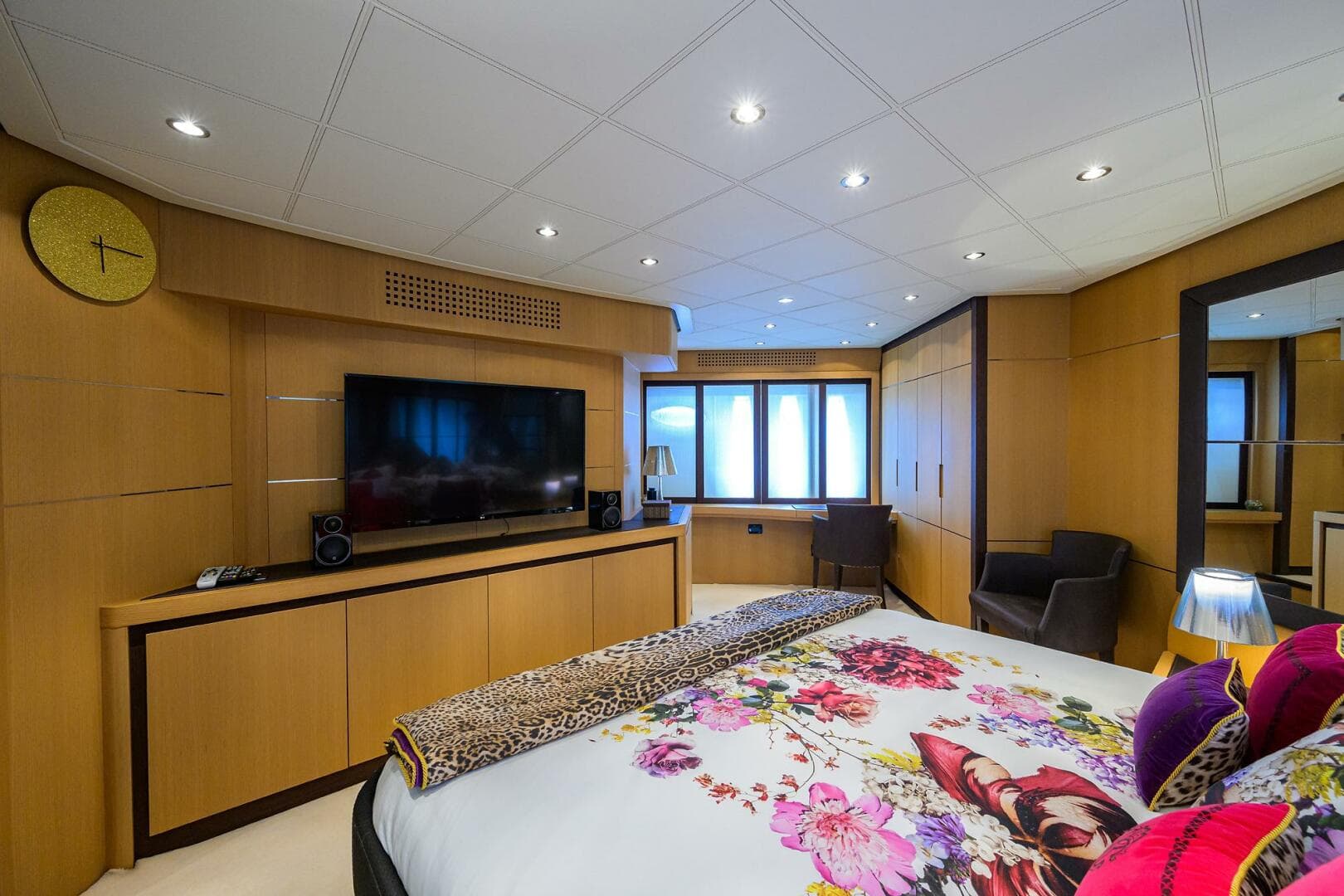 2009 Pershing 90 Express photo 23