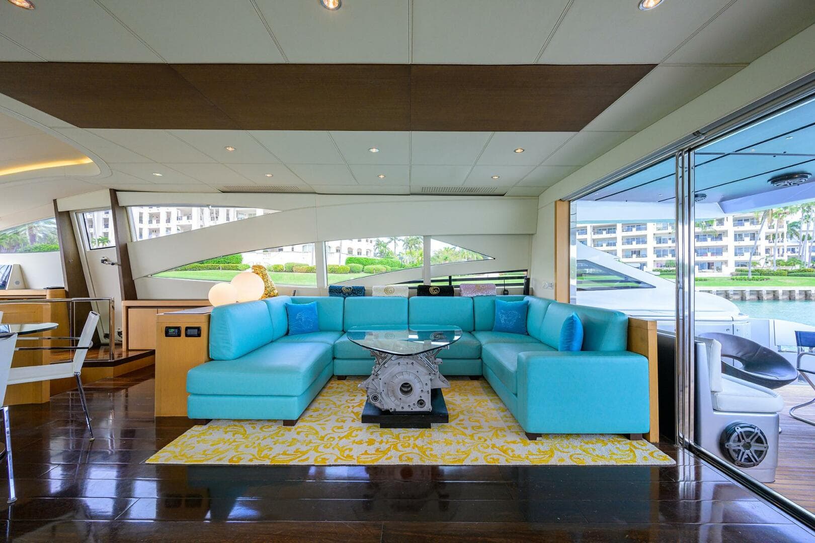 2009 Pershing 90 Express photo 9