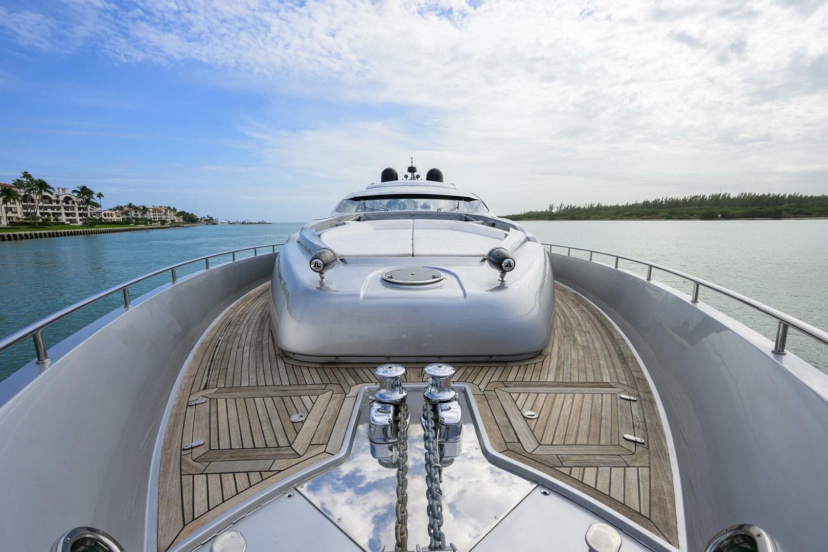 2009 Pershing 90 Express photo 44