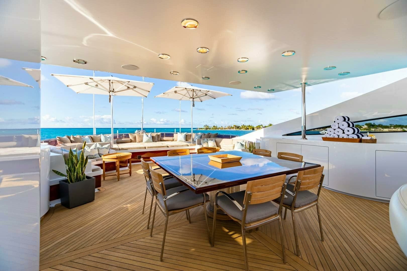 2011 Trinity Yachts Trinity 164 photo 51