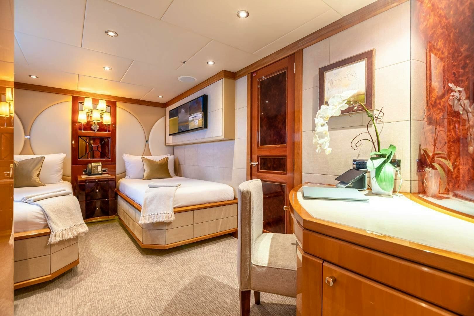 2011 Trinity Yachts Trinity 164 photo 34