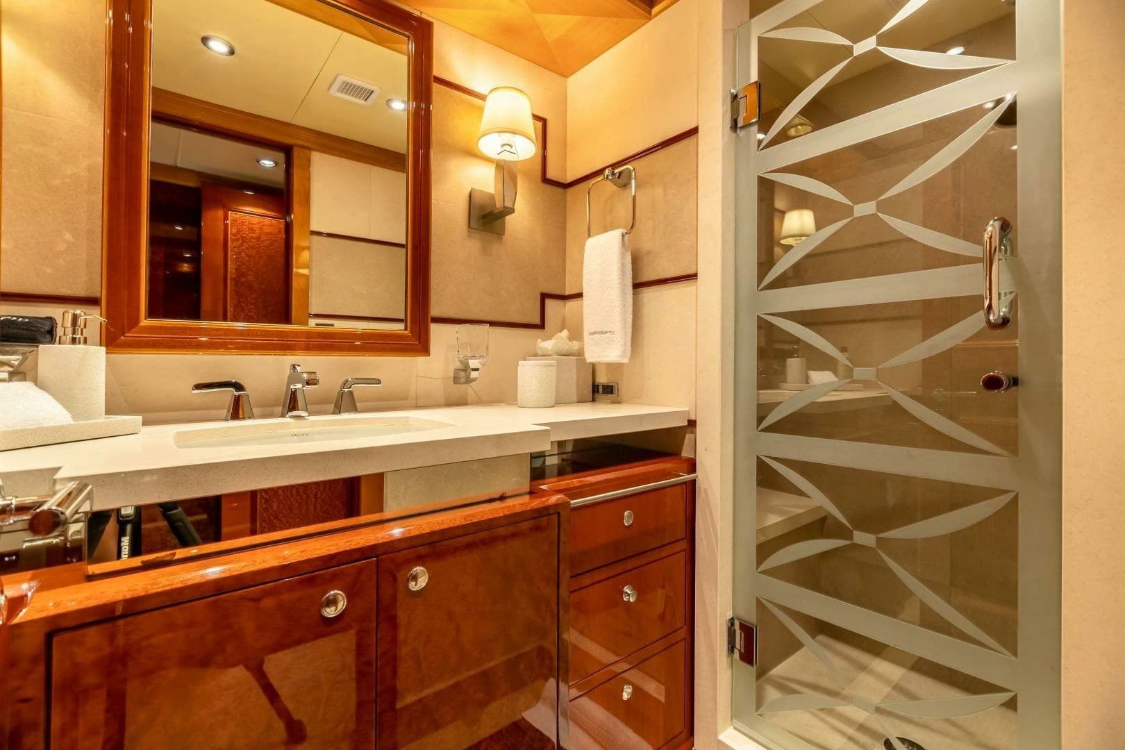 2011 Trinity Yachts Trinity 164 photo 32