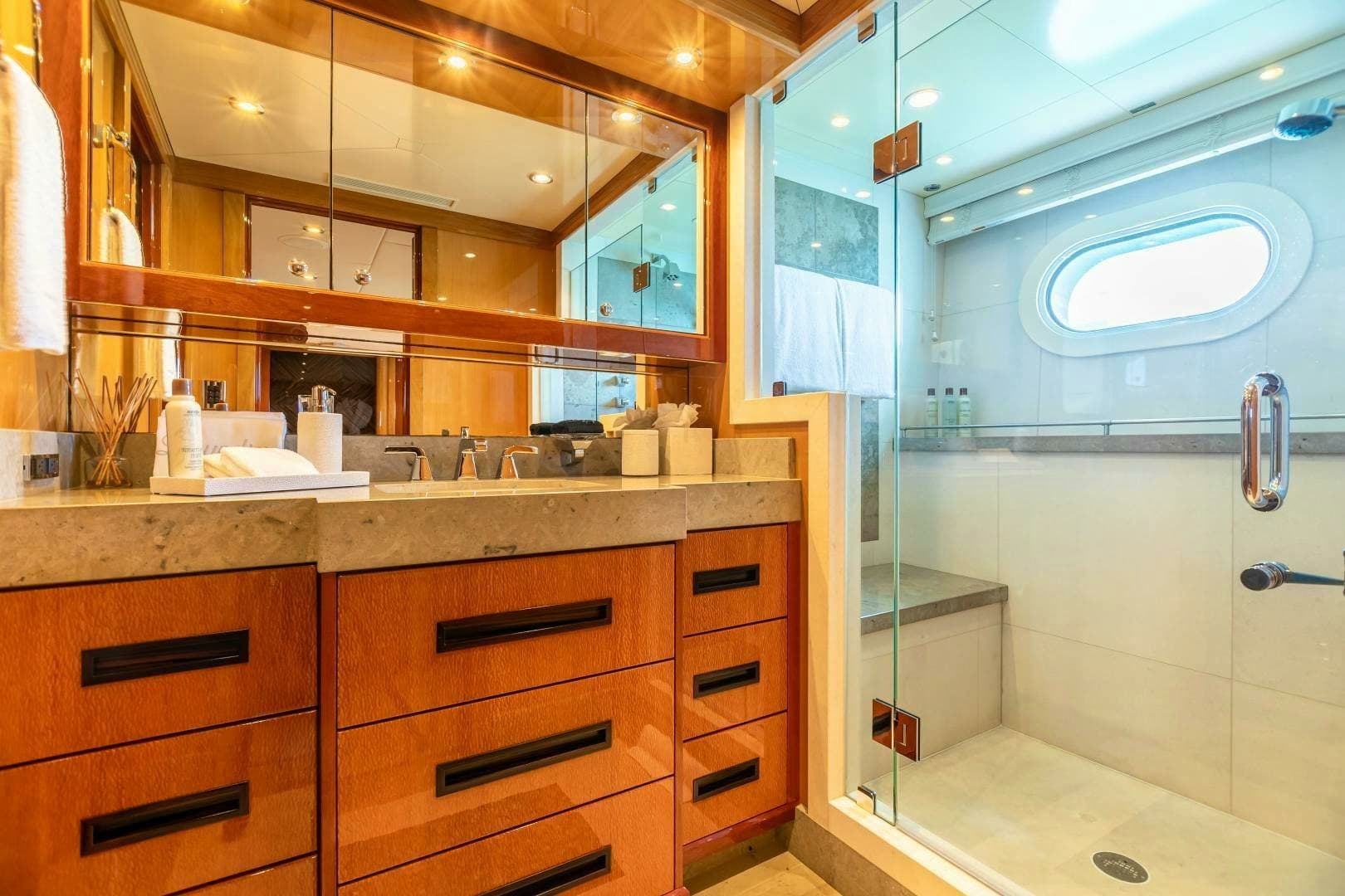 2011 Trinity Yachts Trinity 164 photo 24