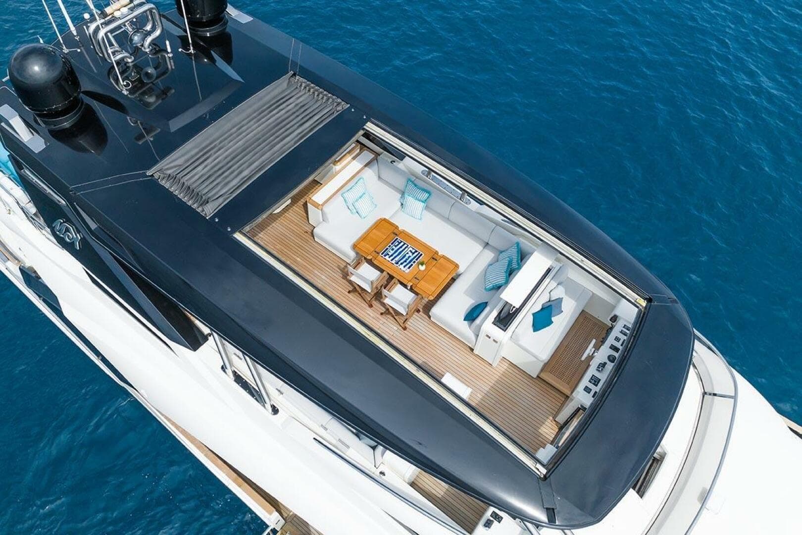 2021 Monte Carlo Yachts MCY 96 photo 10