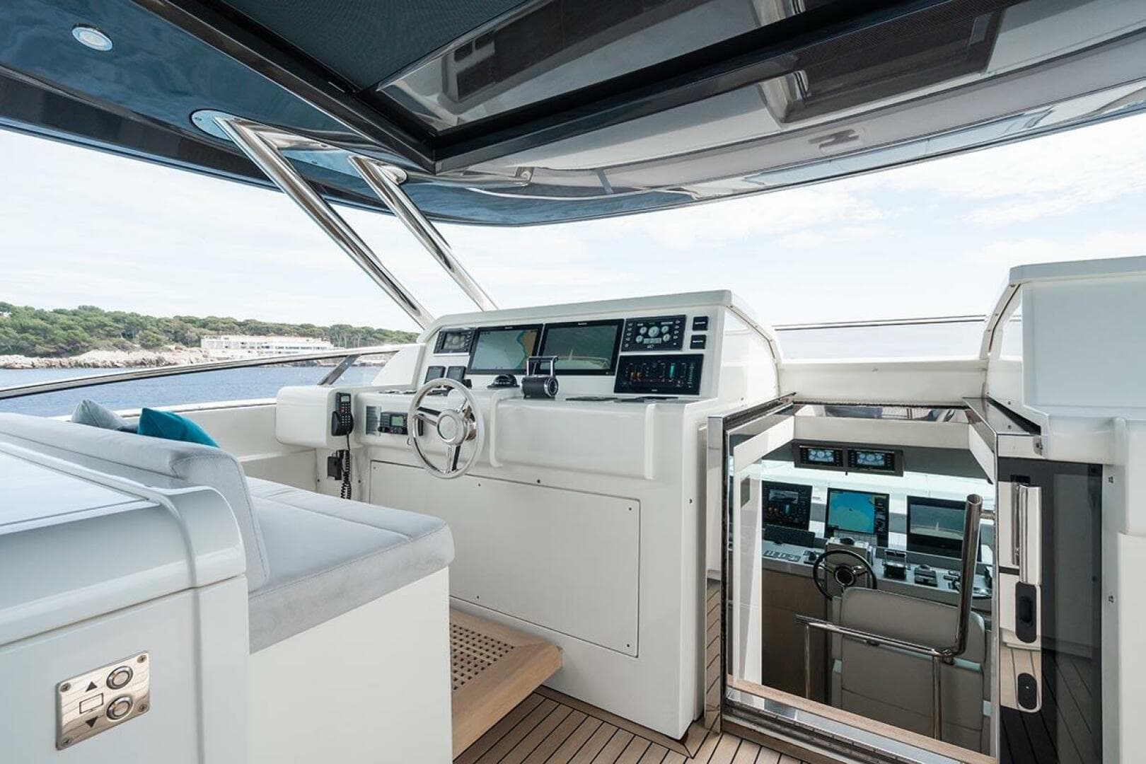 2021 Monte Carlo Yachts MCY 96 photo 38