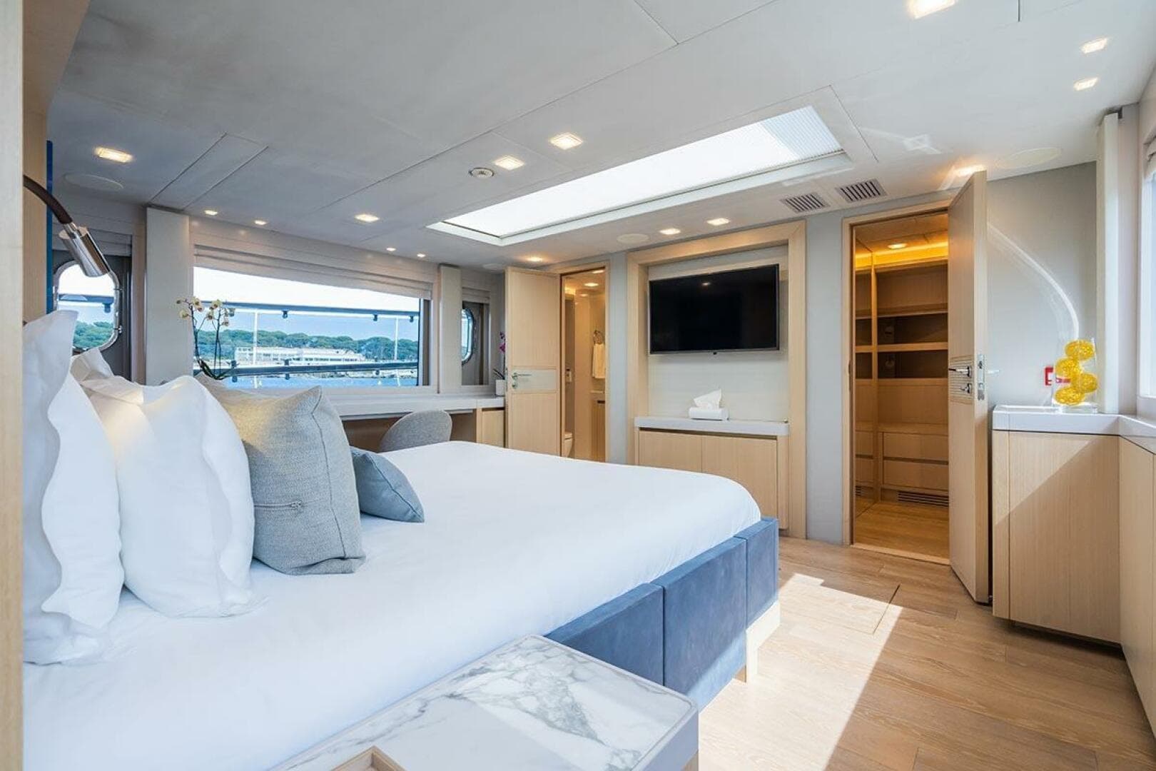 2021 Monte Carlo Yachts MCY 96 photo 25