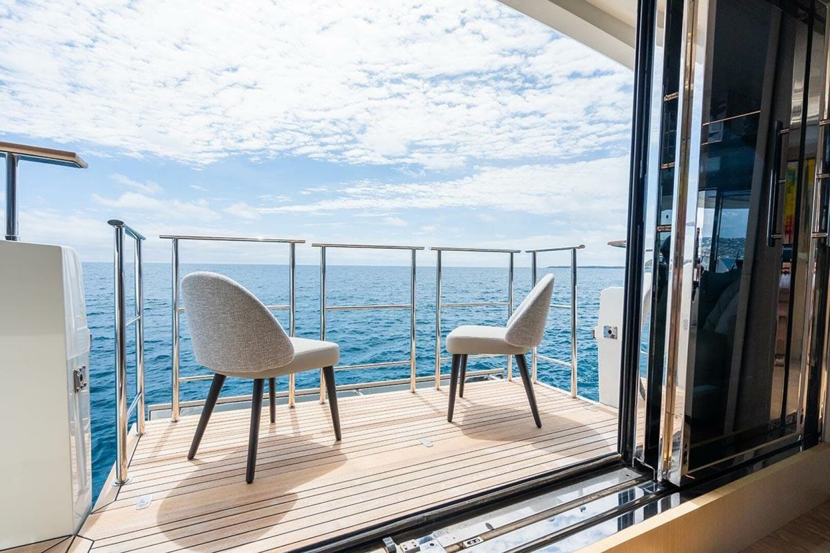 2021 Monte Carlo Yachts MCY 96 photo 21