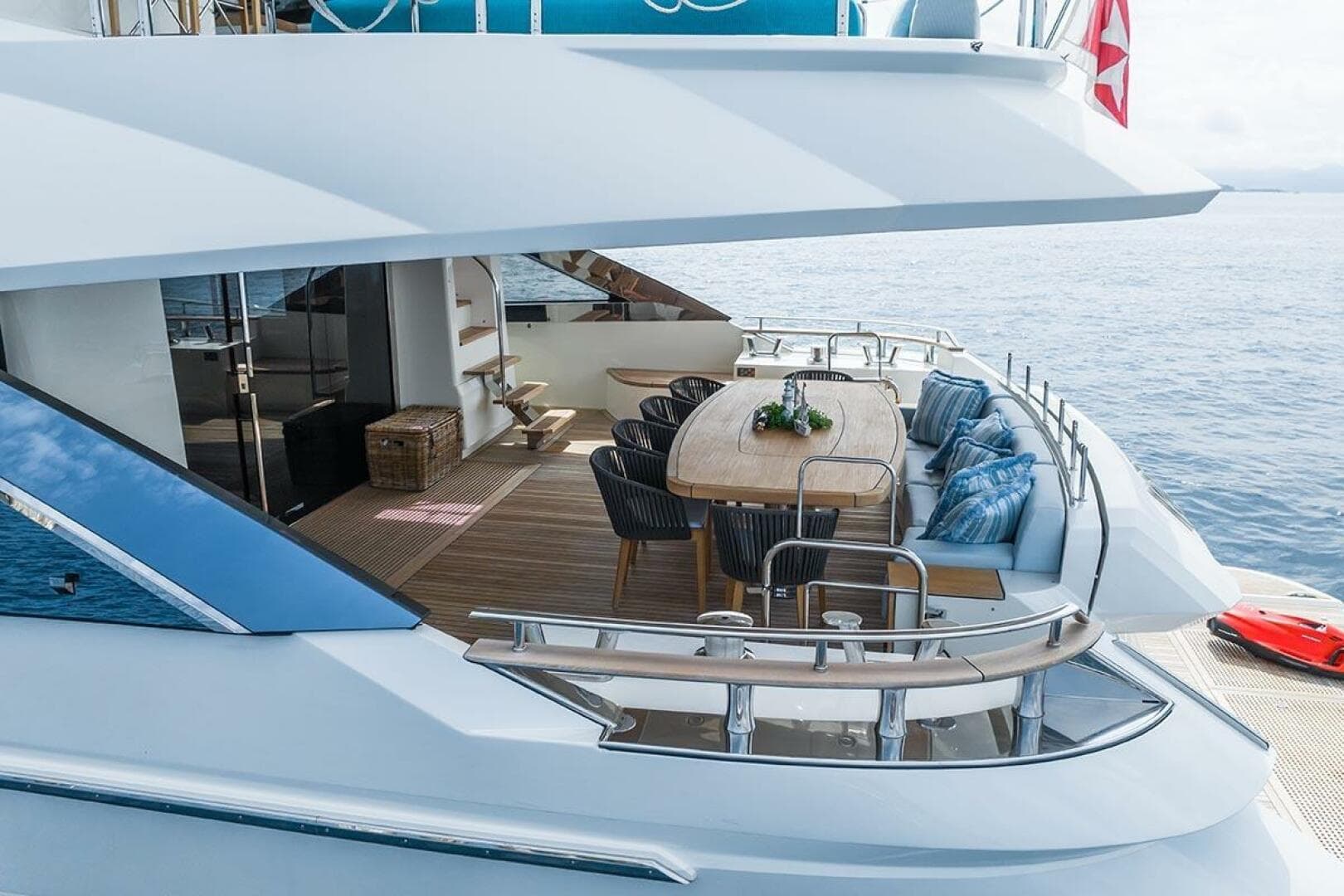 2021 Monte Carlo Yachts MCY 96 photo 15