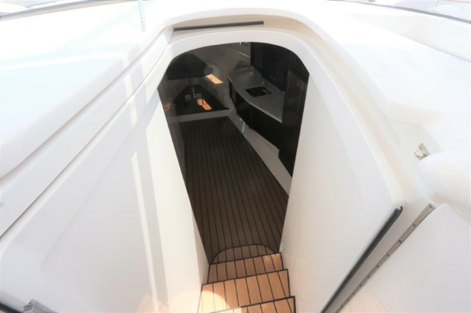 2019 Intrepid 475 Sport Yacht photo 33