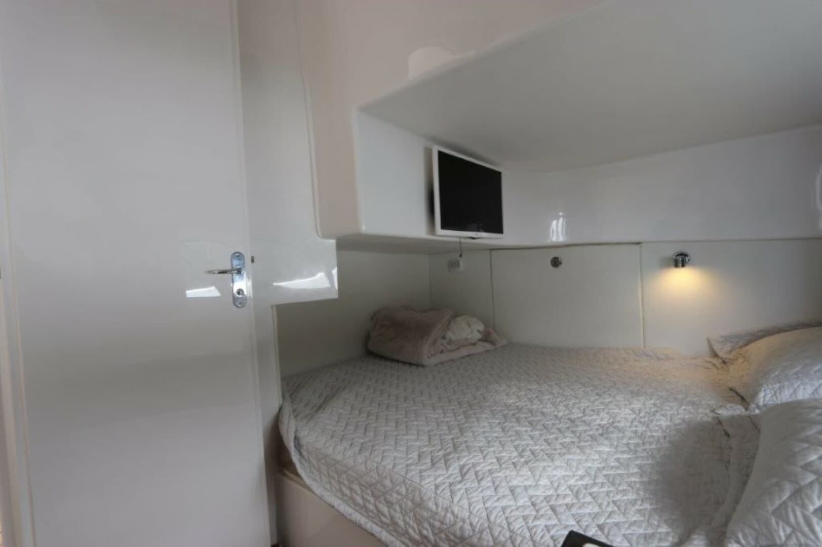 2019 Intrepid 475 Sport Yacht photo 44