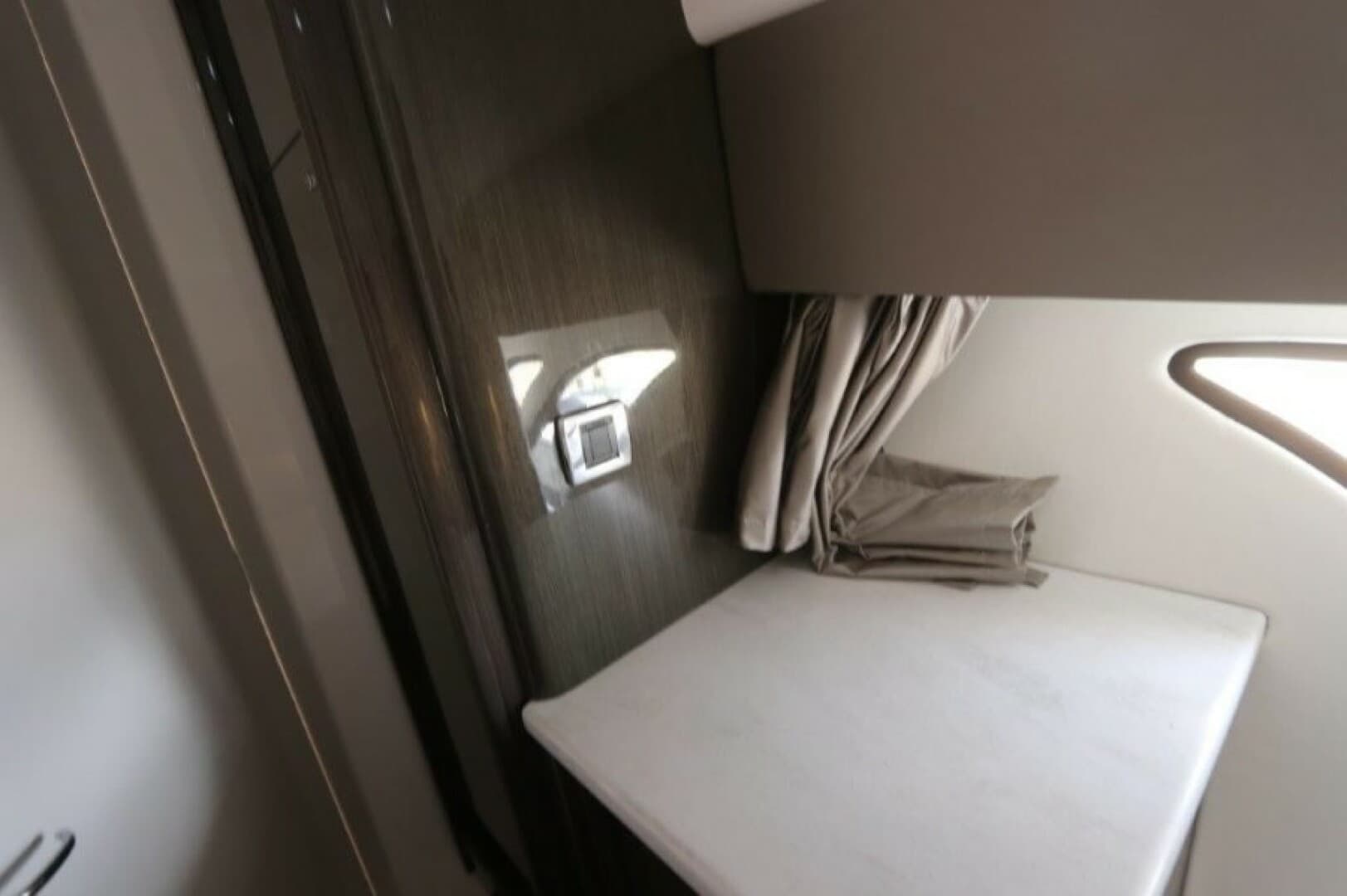 2019 Intrepid 475 Sport Yacht photo 46