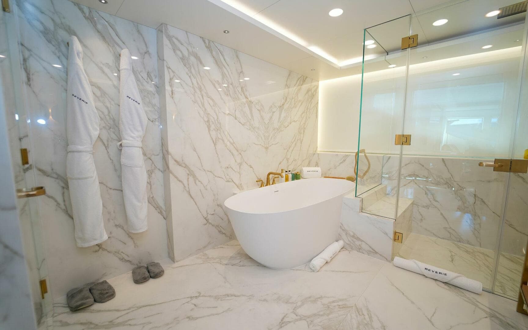 2000 Feadship photo 13