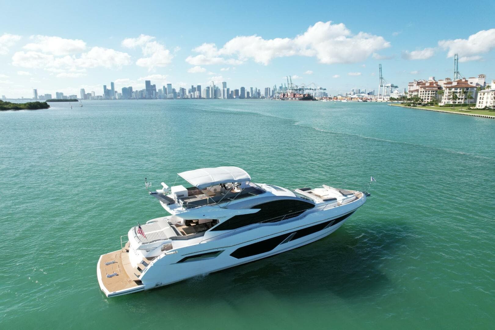 2023 Sunseeker Sport Yacht photo 10