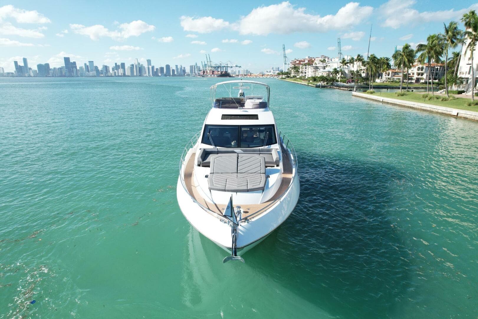 2023 Sunseeker Sport Yacht photo 5